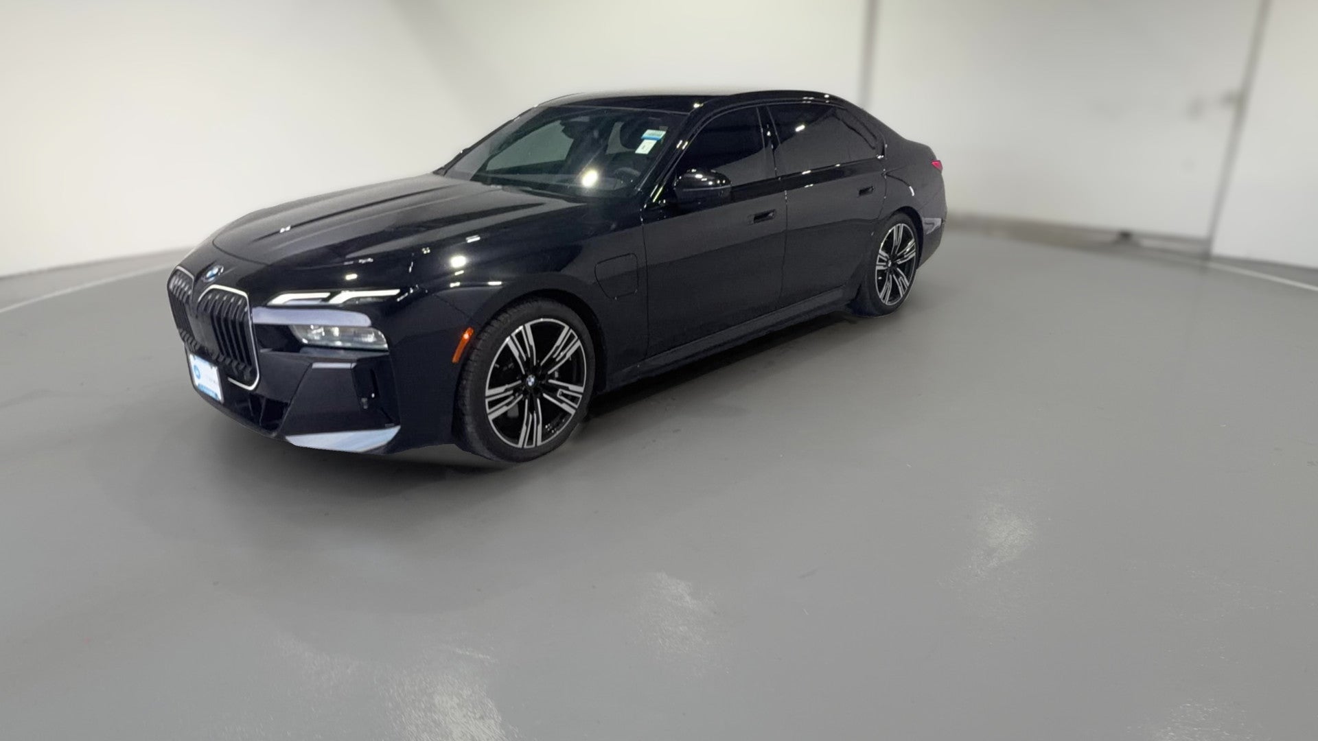 2026 BMW 7 Series vehicle photo