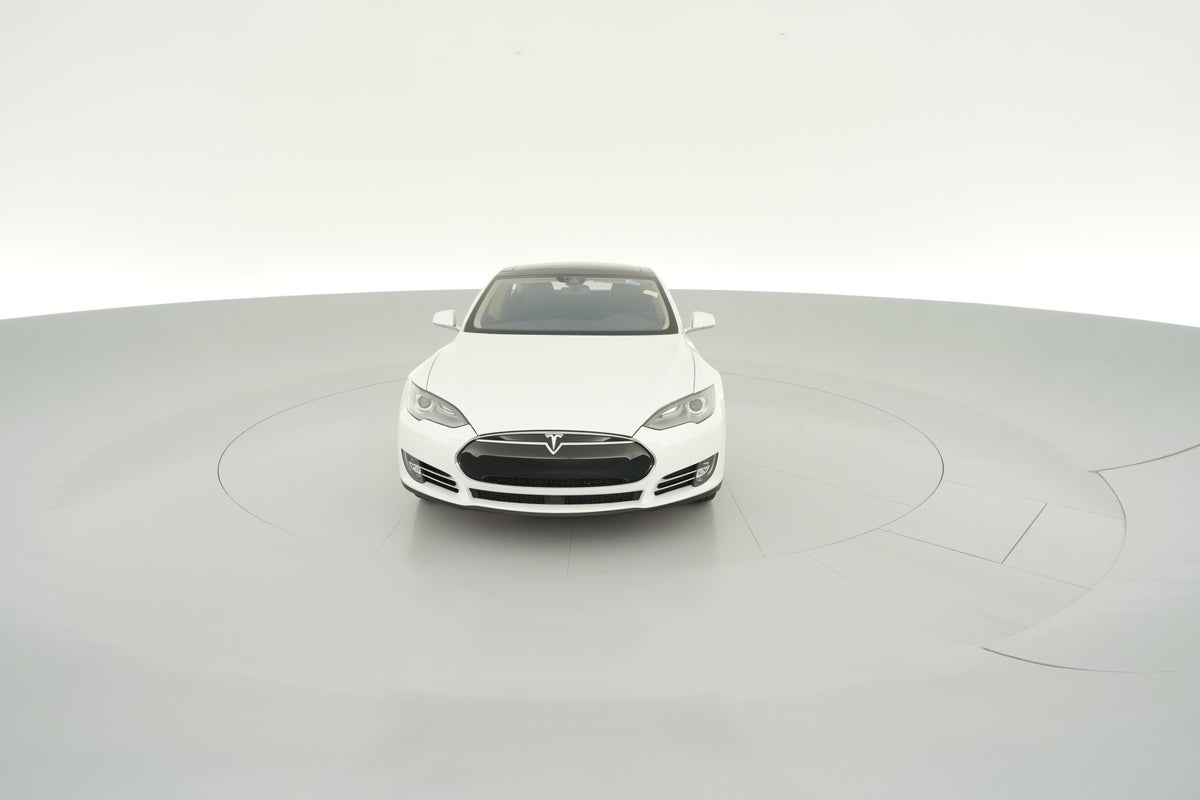 2015 Tesla Model S 70D in Pearl White Multi-coat — 360° view 1