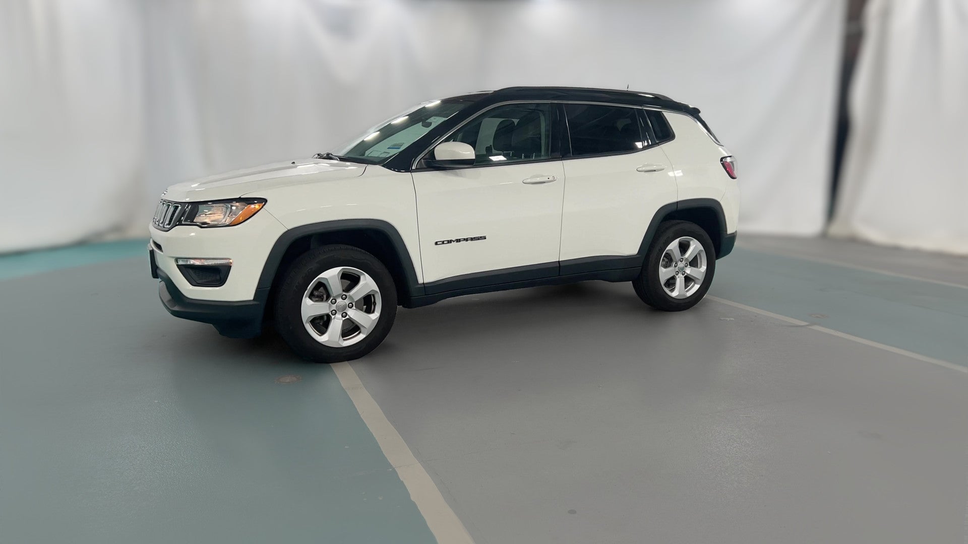 2018 Jeep Compass vehicle photo