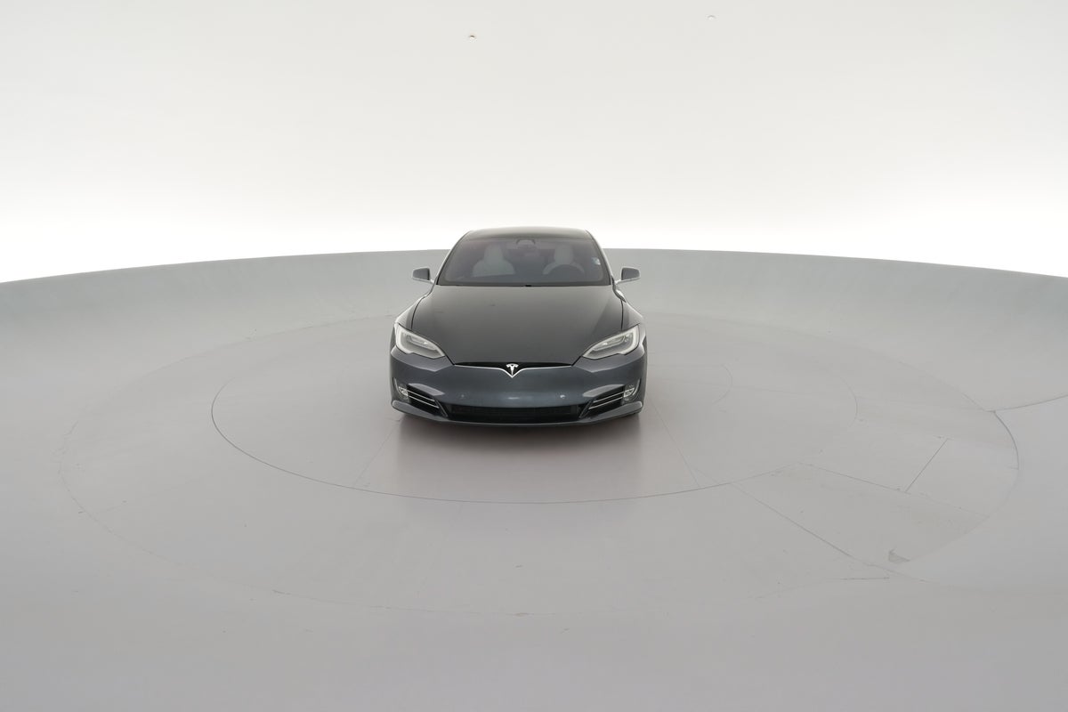 2020 Tesla Model S Performance in Midnight Silver Metallic — 360° view 1