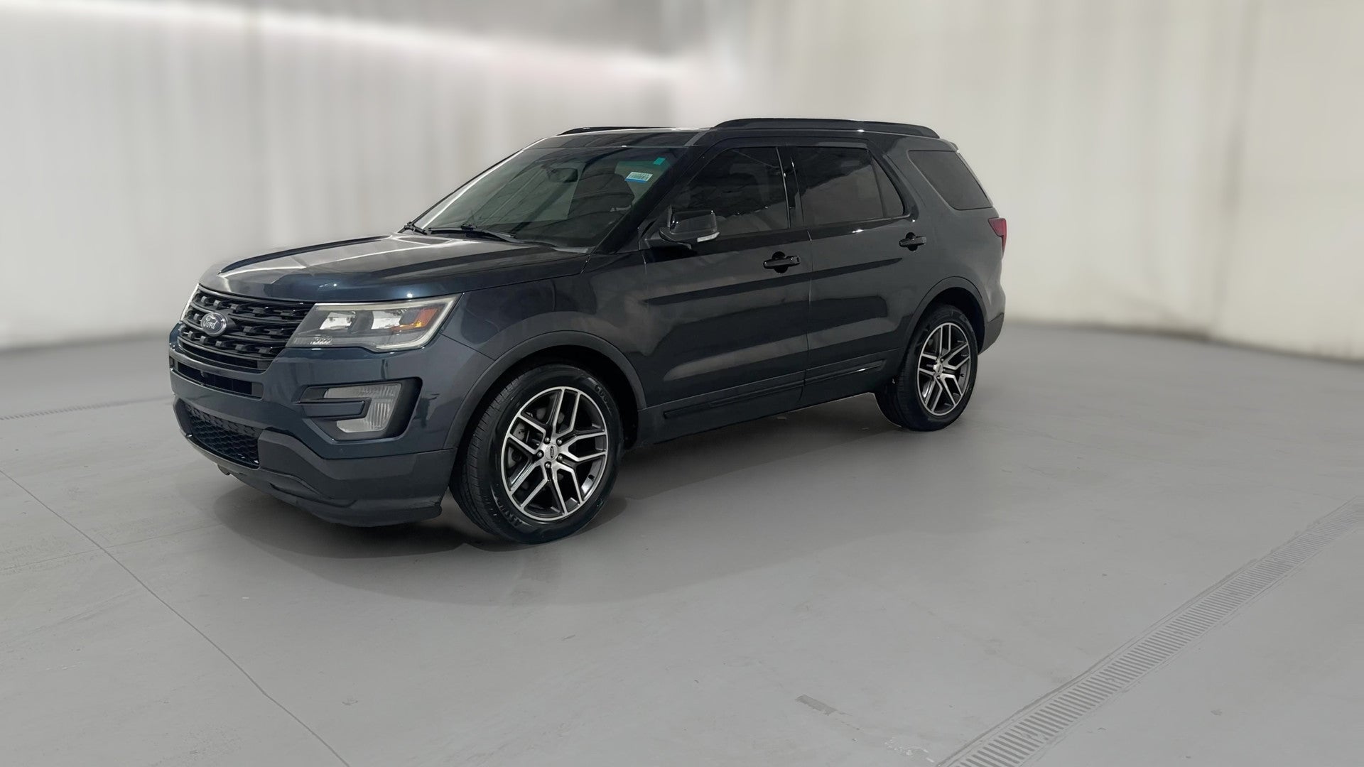 2017 Ford Explorer vehicle photo