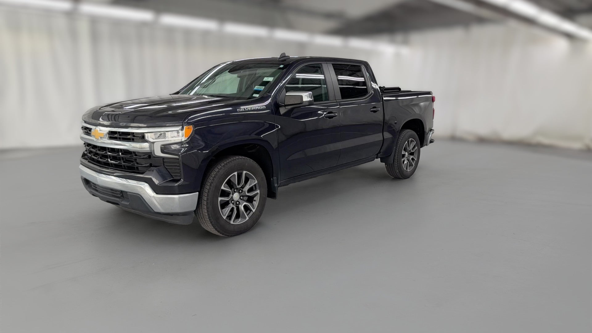 2022 Chevrolet Silverado 1500 Crew Cab vehicle photo