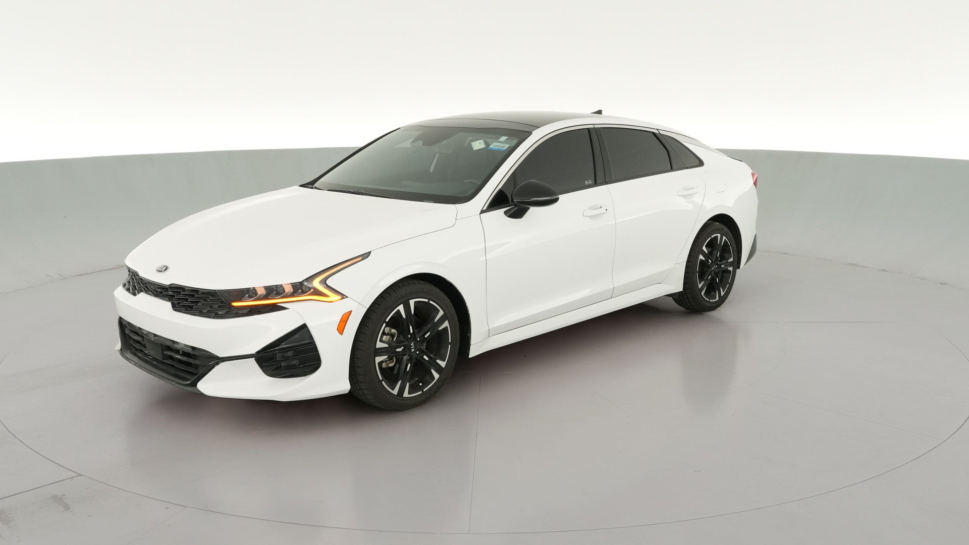 2021 Kia K5 vehicle photo