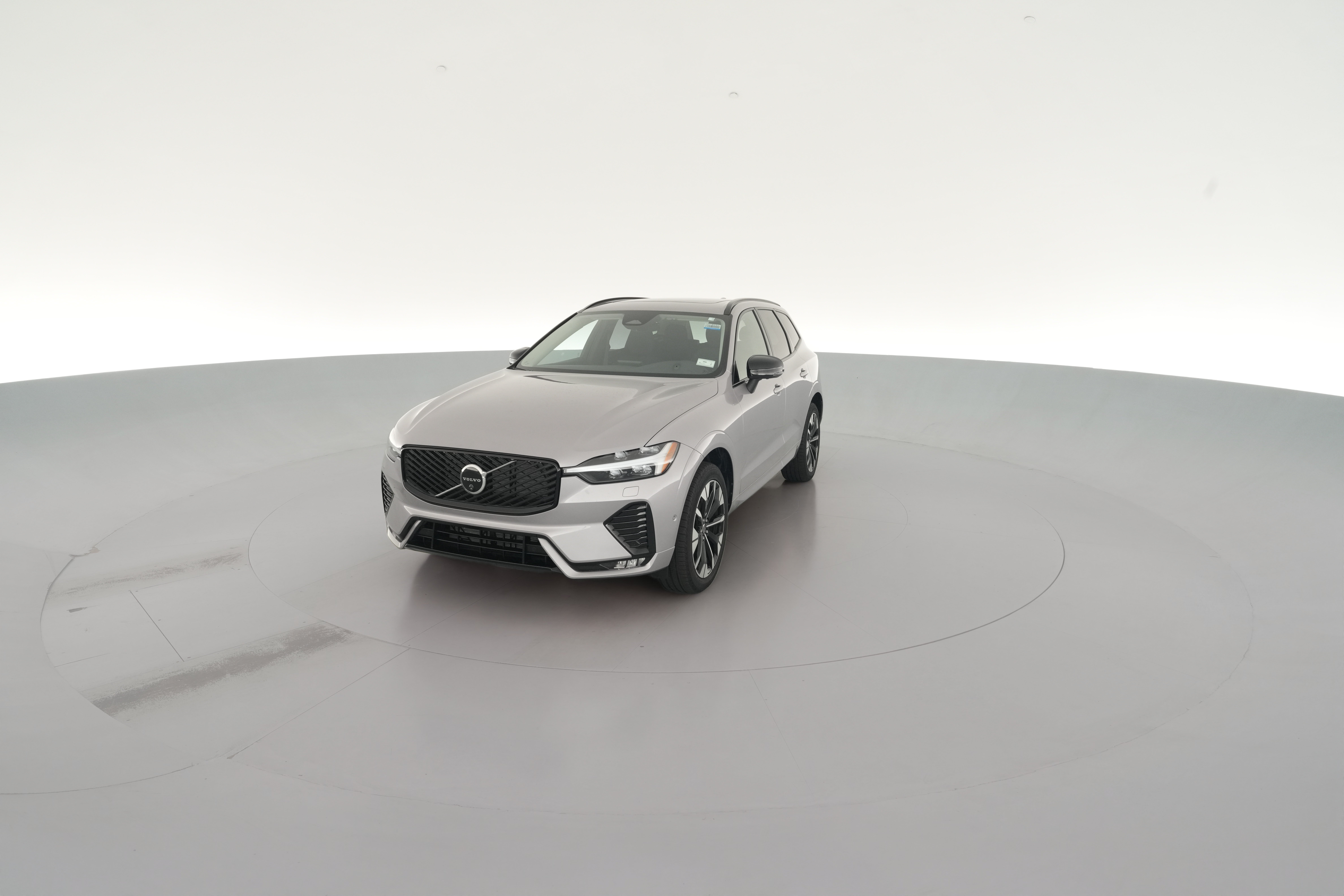 2026 Volvo XC60 Plus - Photo 28