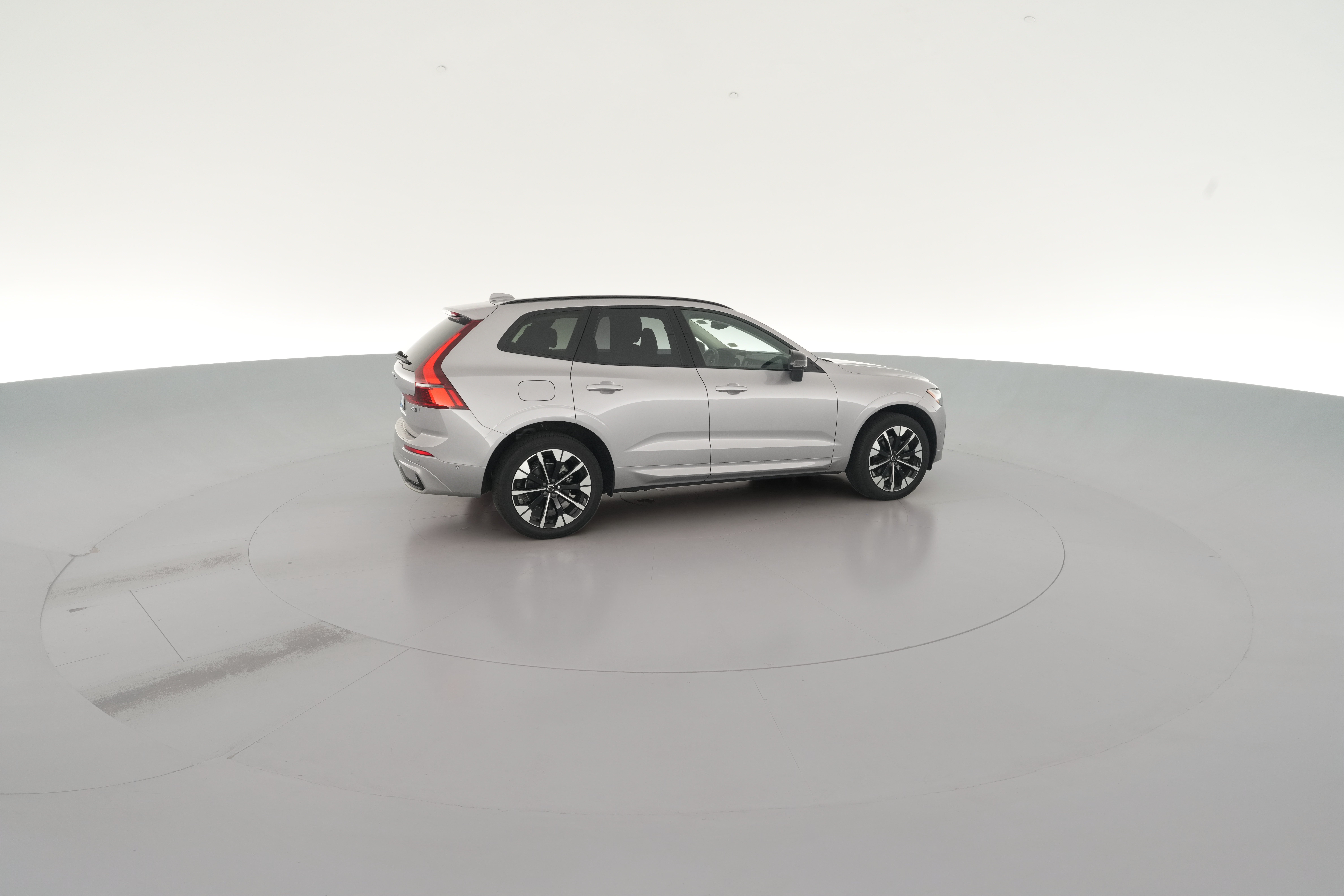 2026 Volvo XC60 Plus - Photo 38