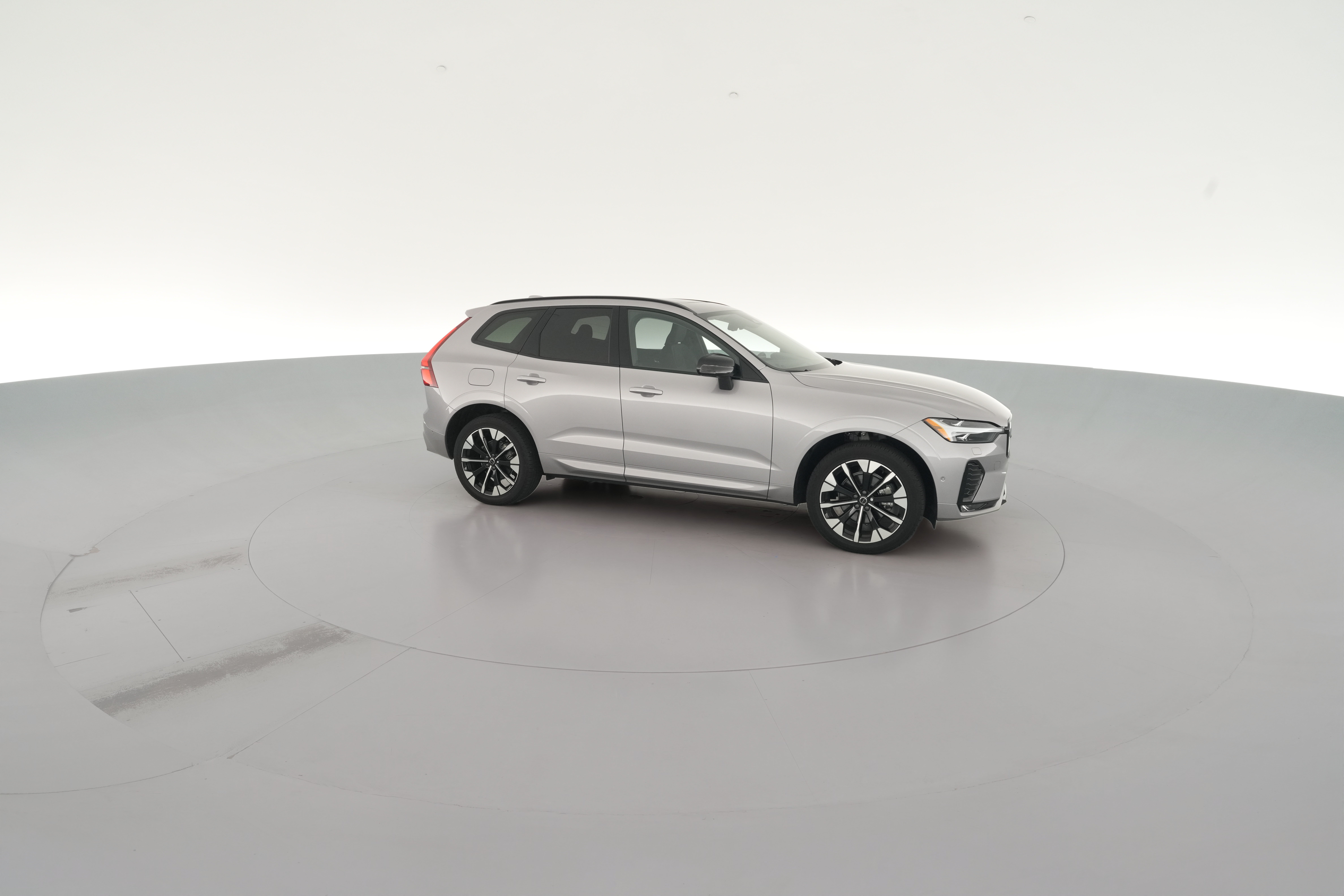 2026 Volvo XC60 Plus - Photo 40