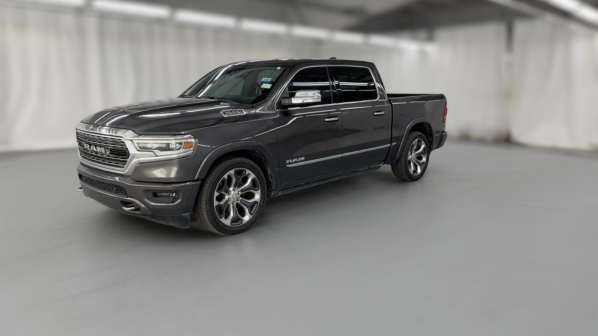 2020 Ram 1500 Crew Cab vehicle photo