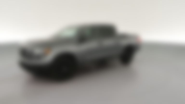 2019 Nissan Titan Crew Cab vehicle photo