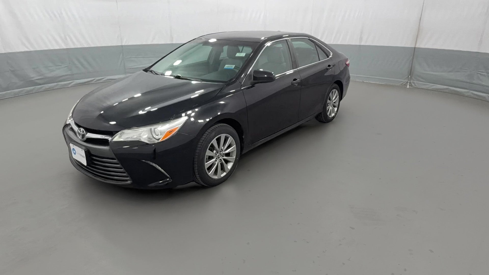 2015 Toyota Camry vehicle photo