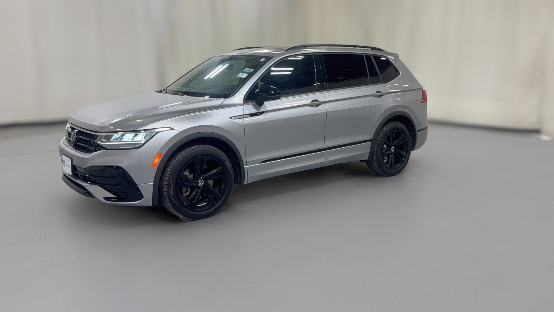 2024 Volkswagen Tiguan vehicle photo