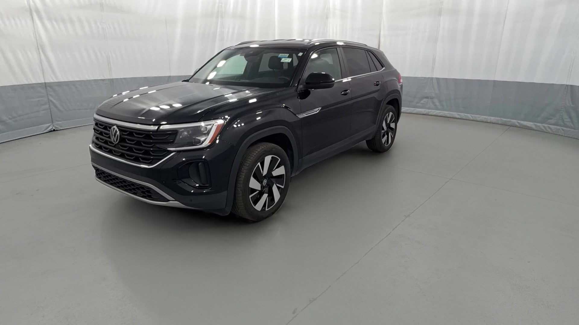 2026 Volkswagen Atlas Cross Sport vehicle photo