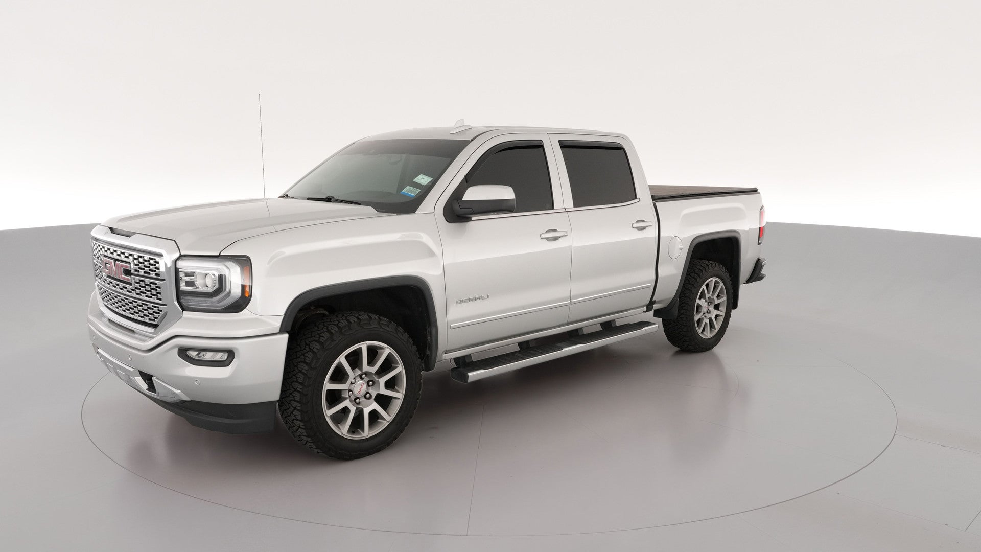 2018 GMC Sierra 1500 Crew Cab vehicle photo
