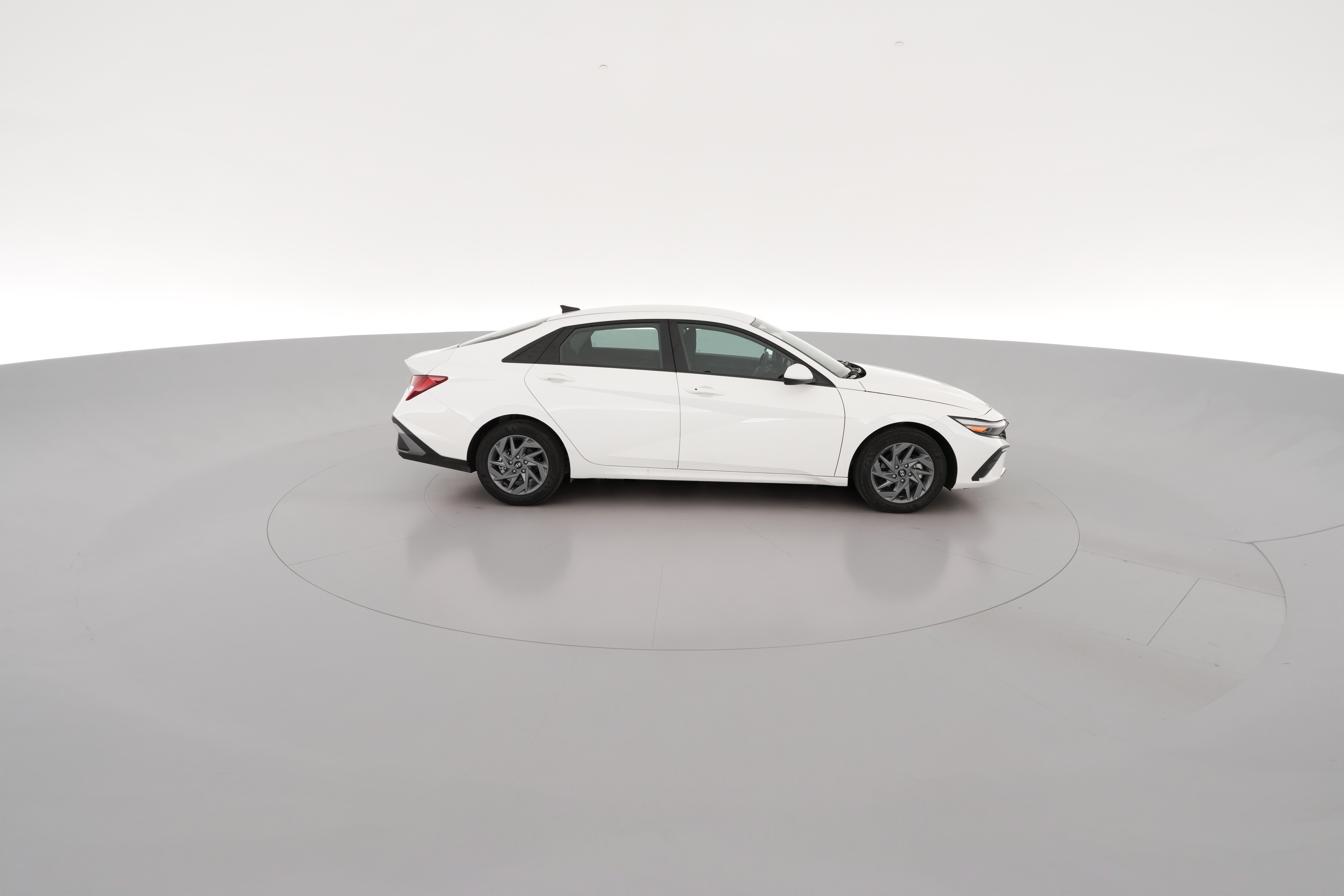 2026 Hyundai Elantra Blue - Photo 31