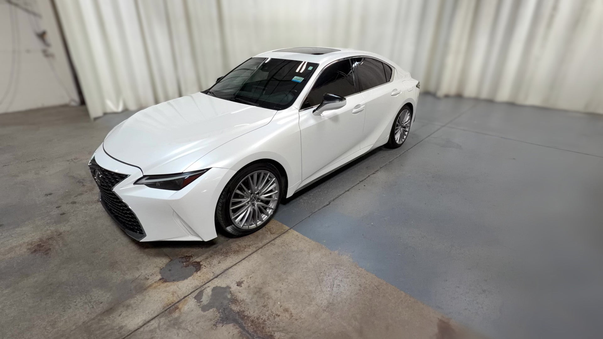 2022 Lexus IS vehicle photo