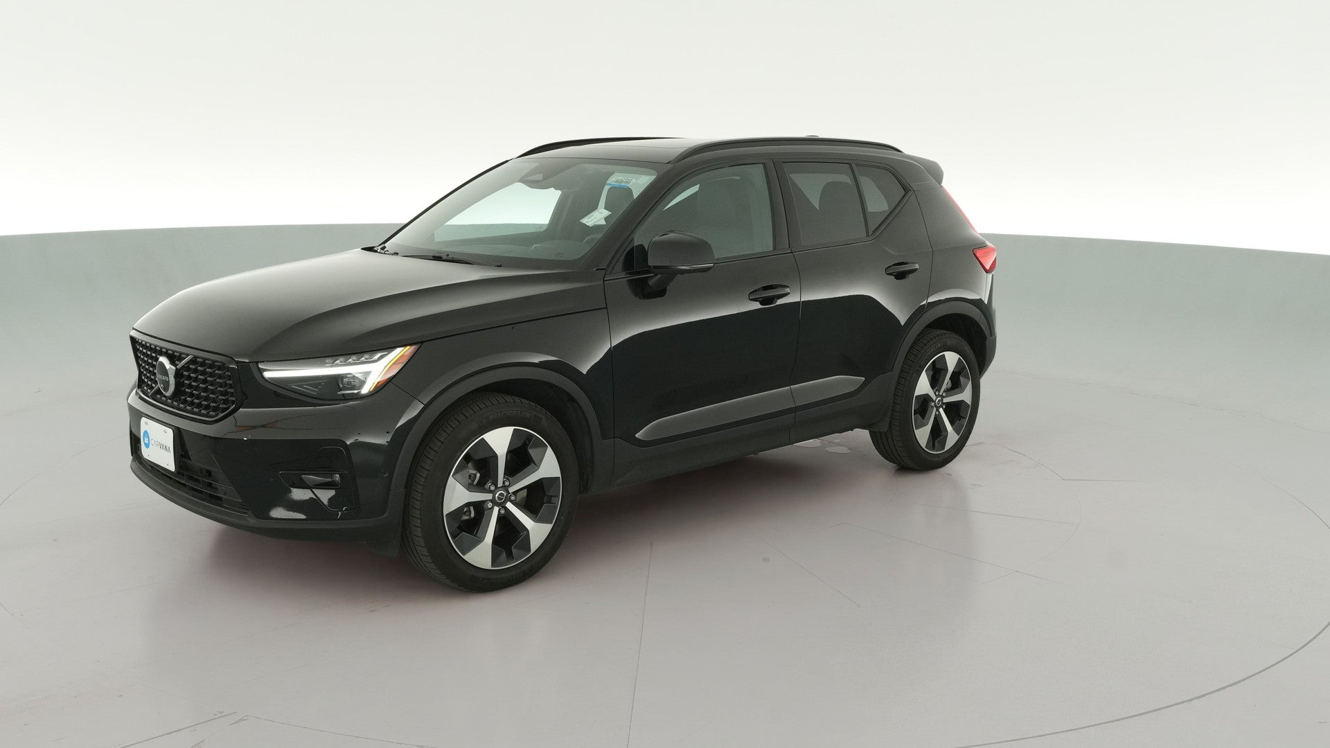 2026 Volvo XC40 vehicle photo