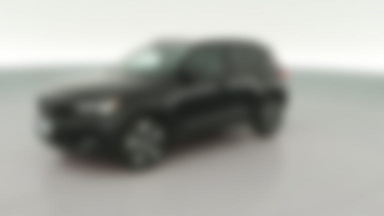 2026 Volvo XC40 vehicle photo