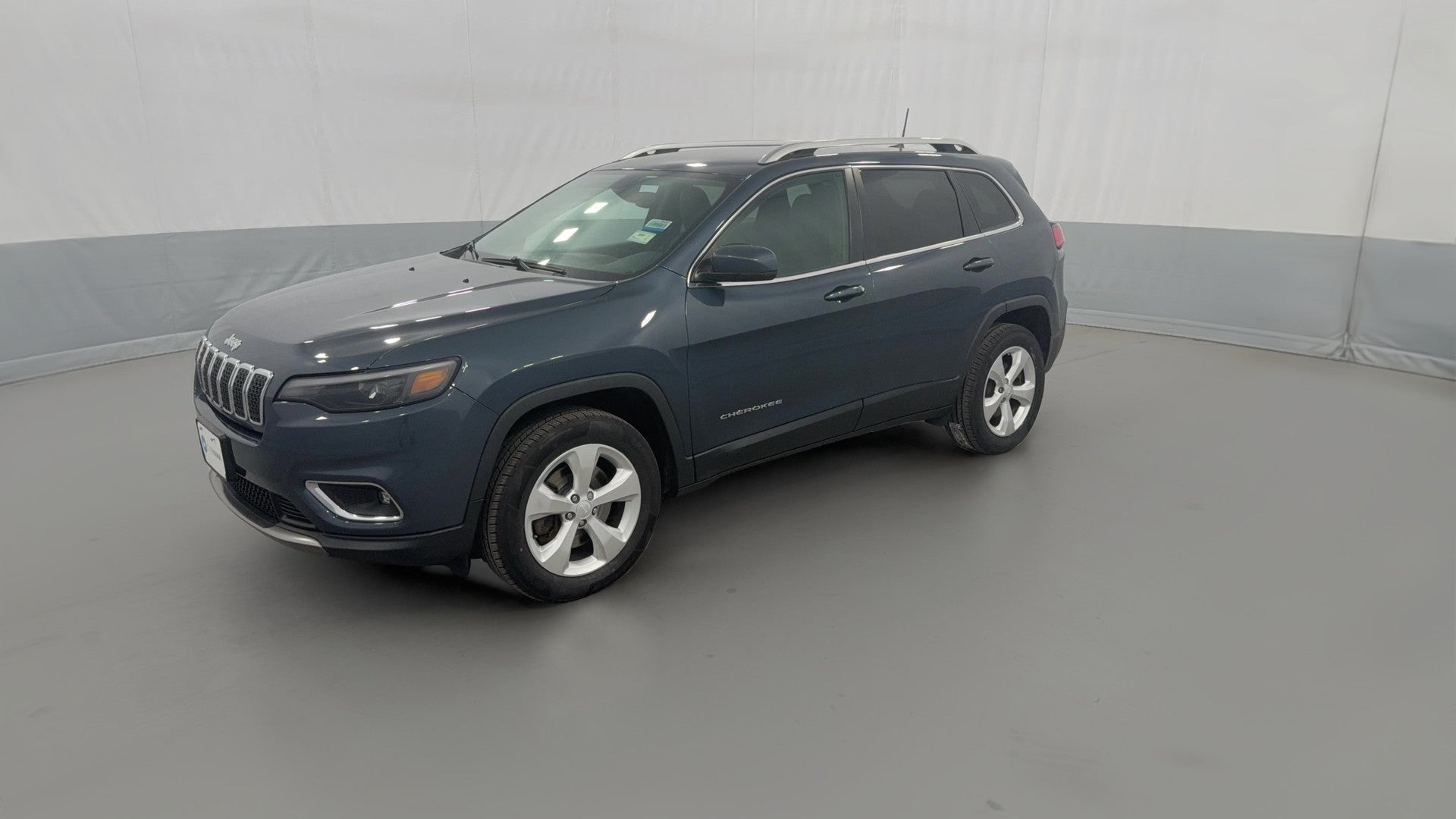 2019 Jeep Cherokee vehicle photo
