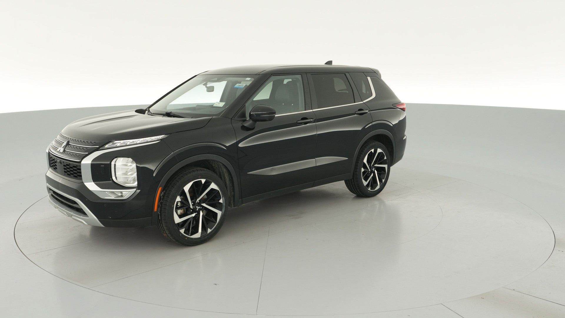2024 Mitsubishi Outlander vehicle photo