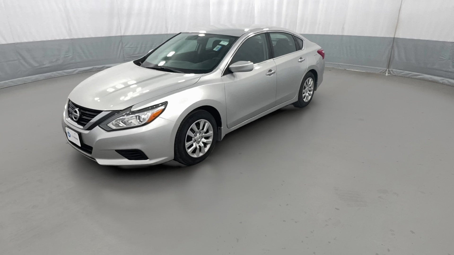 2017 Nissan Altima vehicle photo