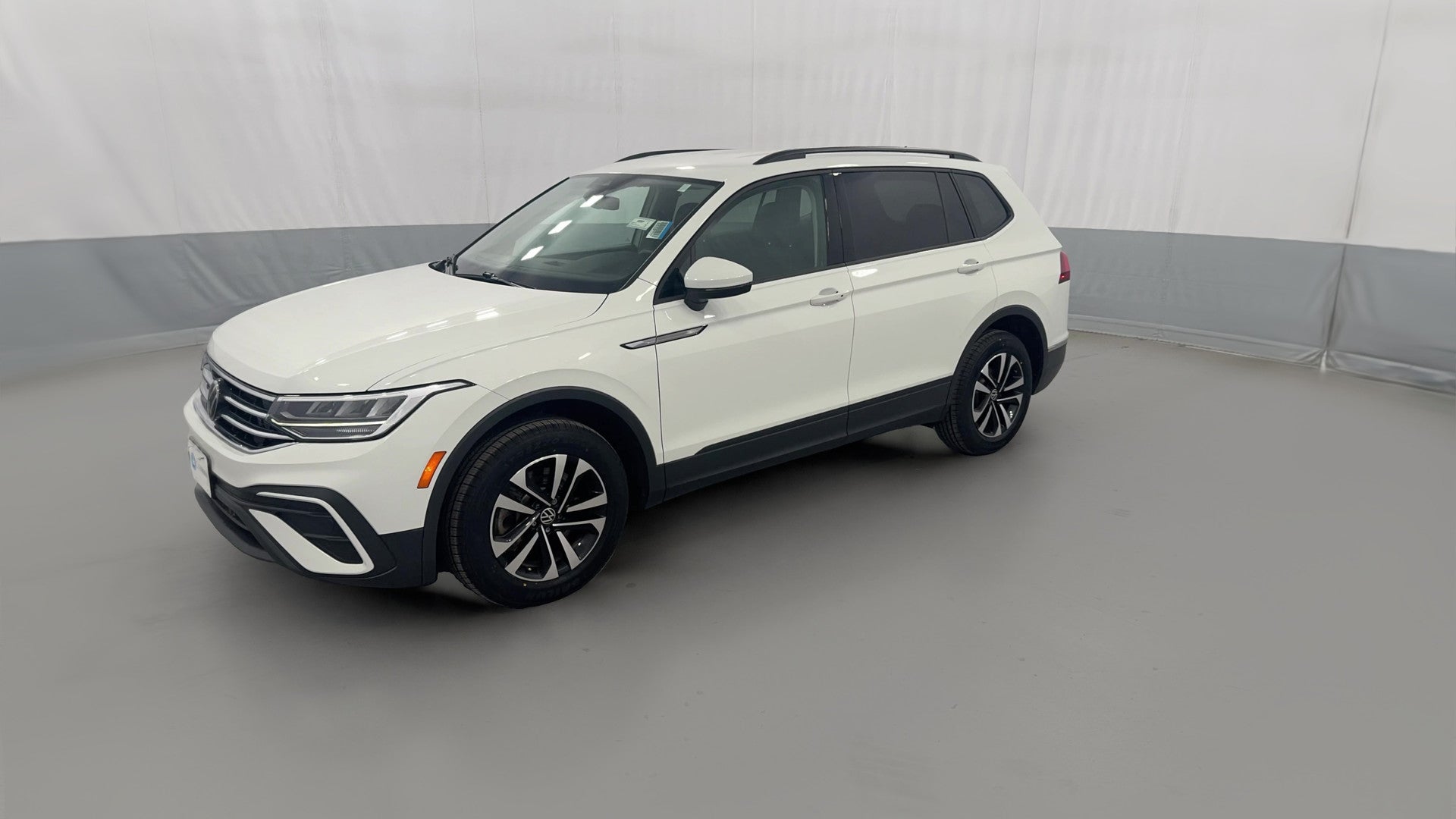 2024 Volkswagen Tiguan vehicle photo