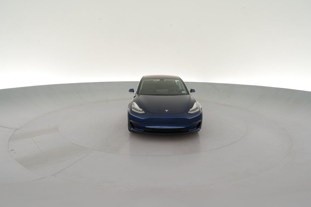 2018 Tesla Model 3 Long Range All-Wheel Drive in Deep Blue Metallic — 360° view 1