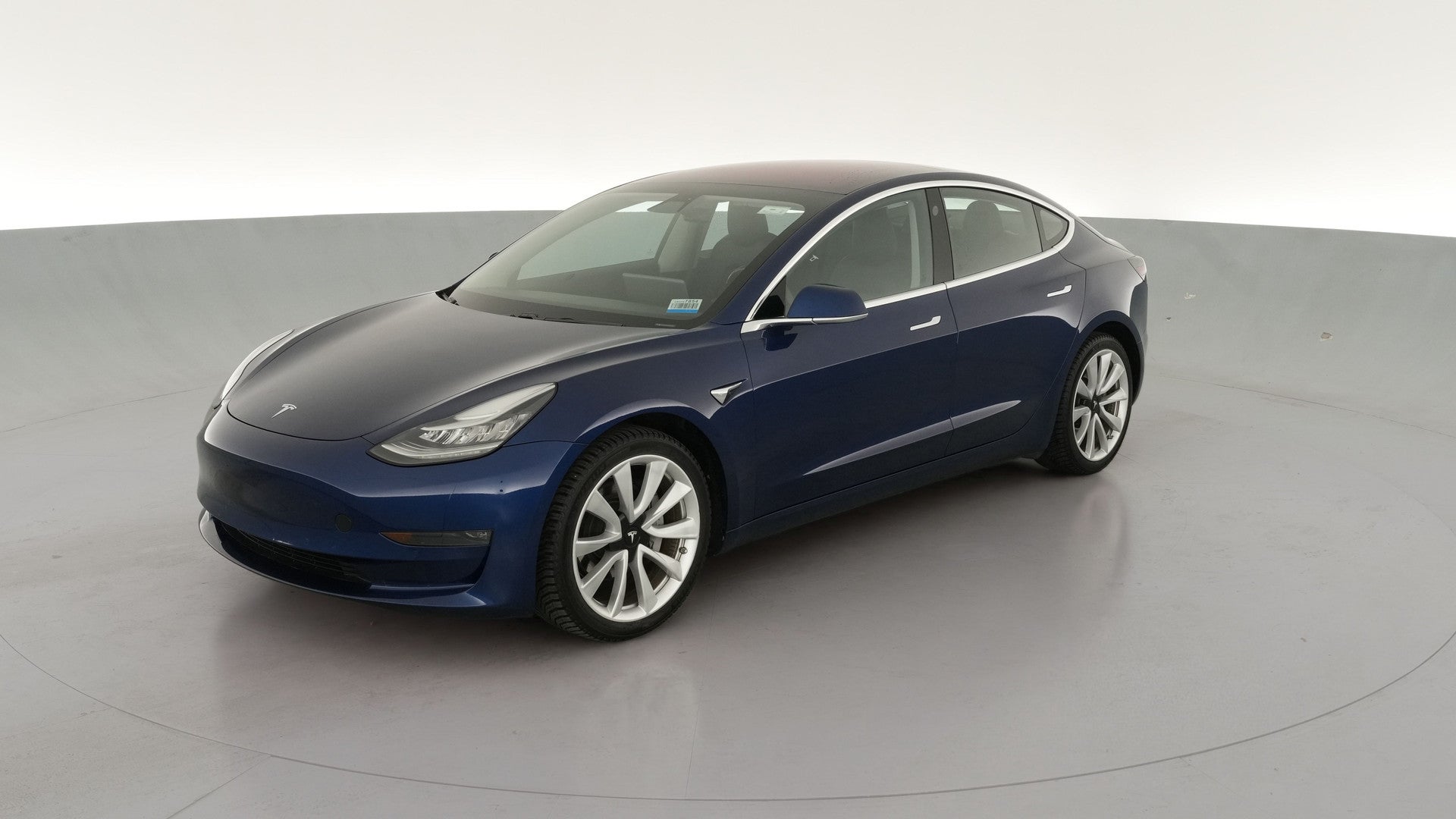 2018 Tesla Model 3 vehicle photo