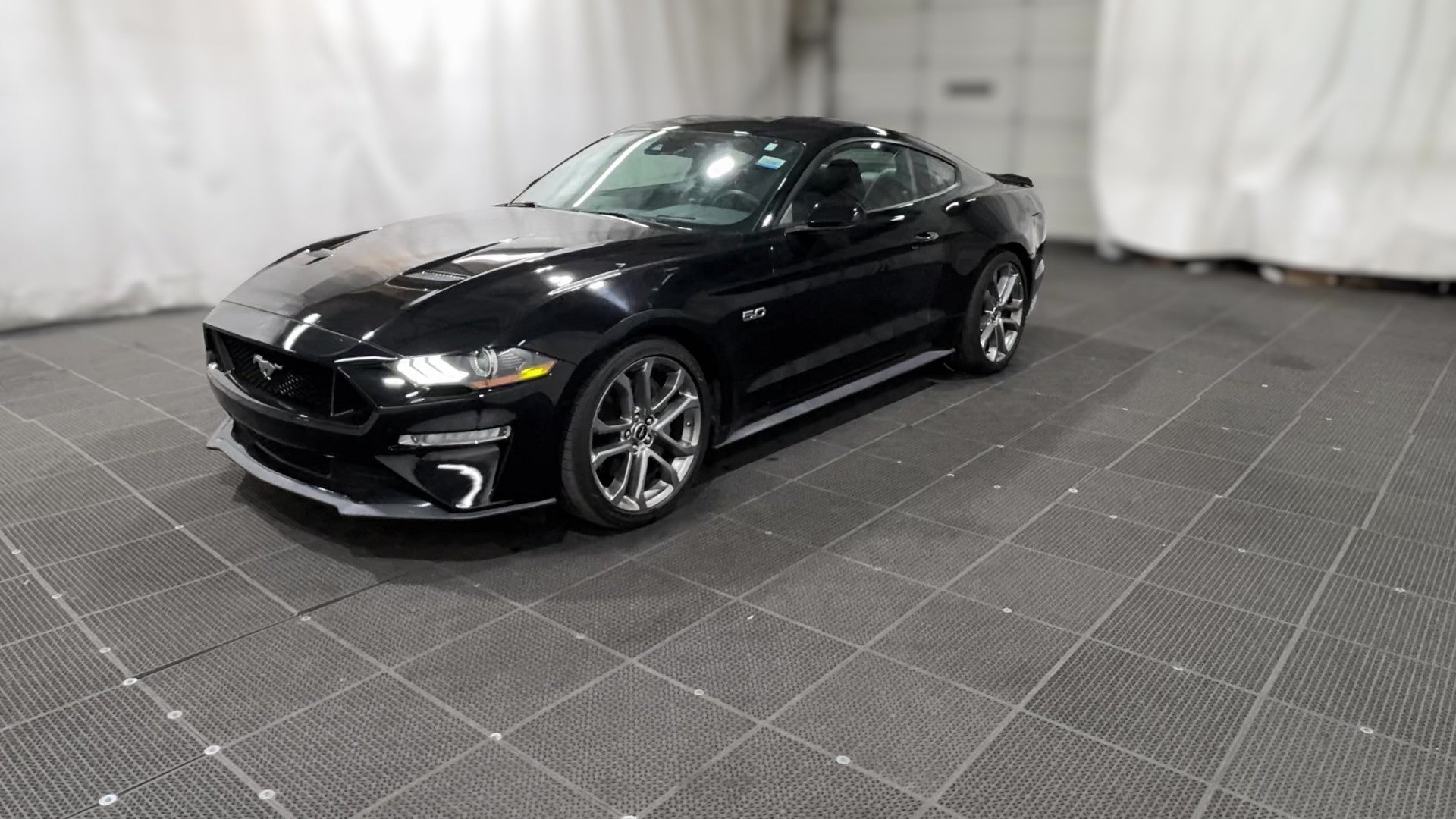 2018 Ford Mustang vehicle photo
