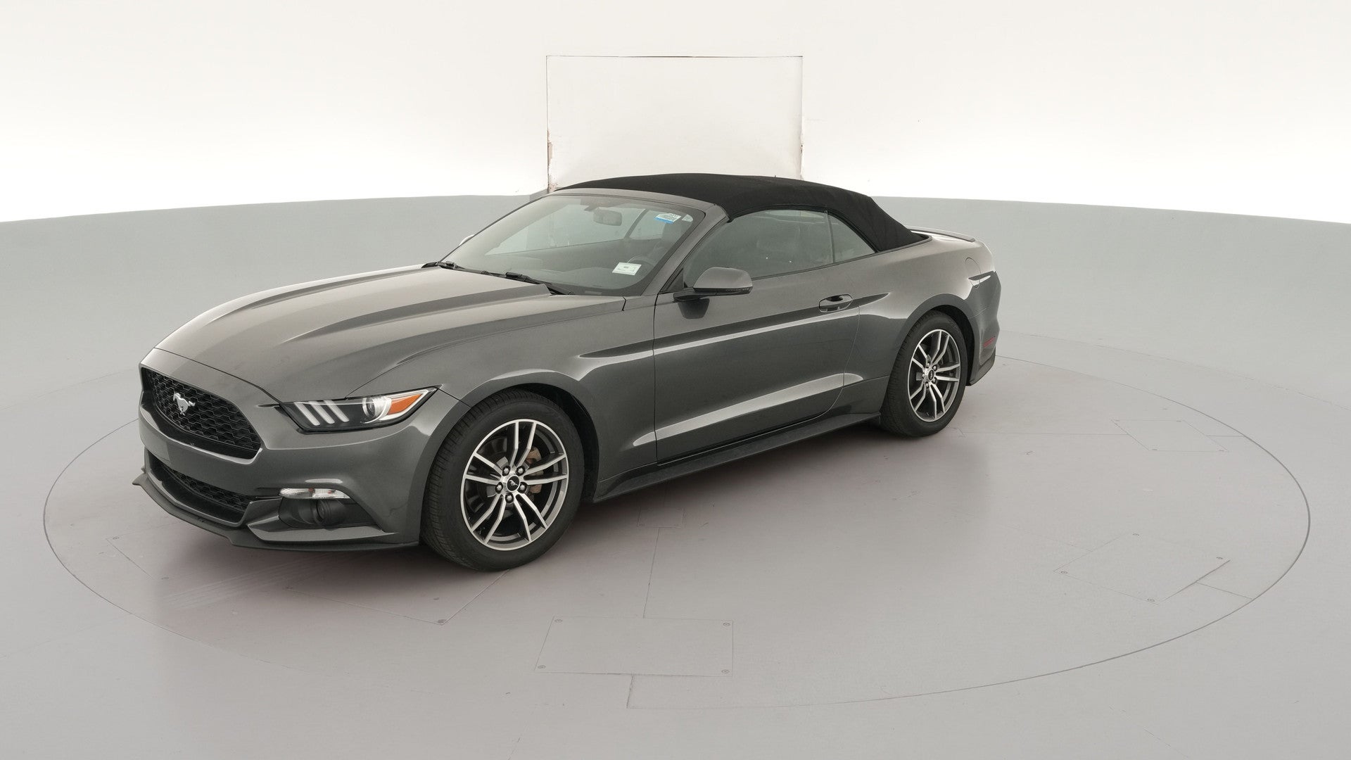 2017 Ford Mustang vehicle photo