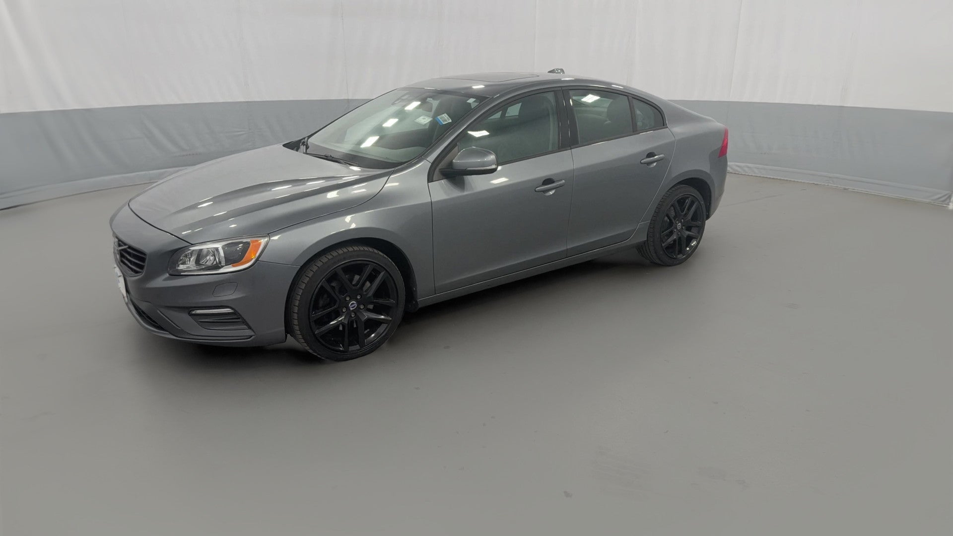 2018 Volvo S60 vehicle photo