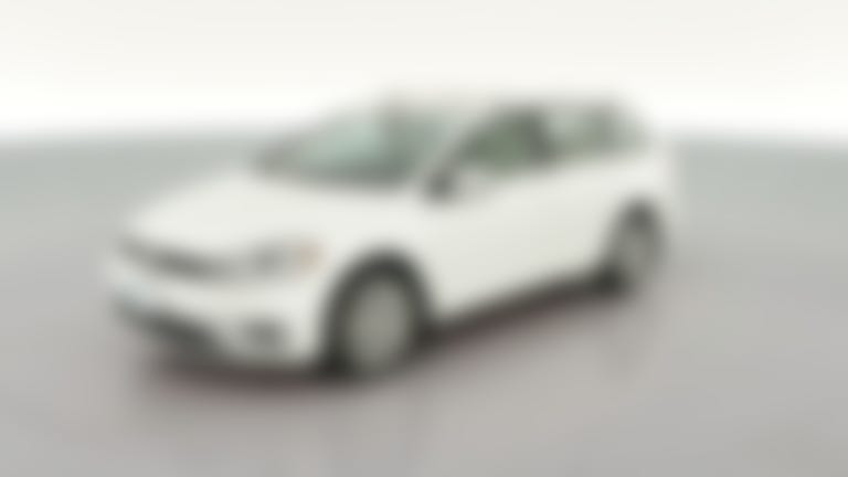 2018 Volkswagen Golf SportWagen vehicle photo