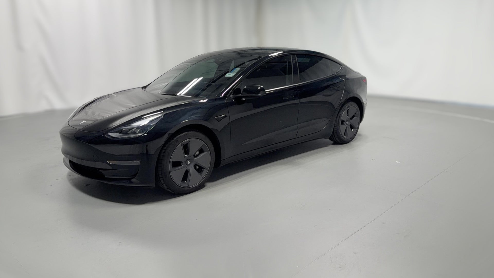 2023 Tesla Model 3 vehicle photo