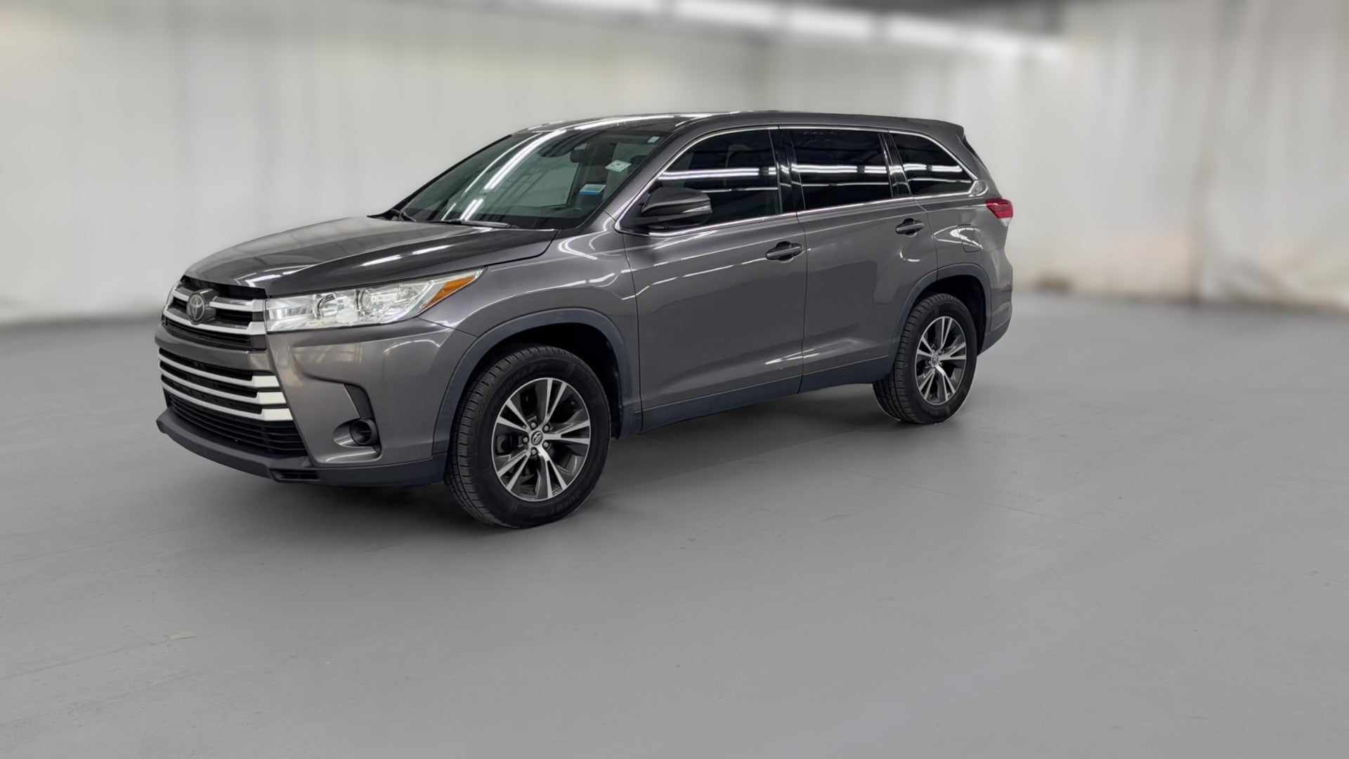 2019 Toyota Highlander vehicle photo
