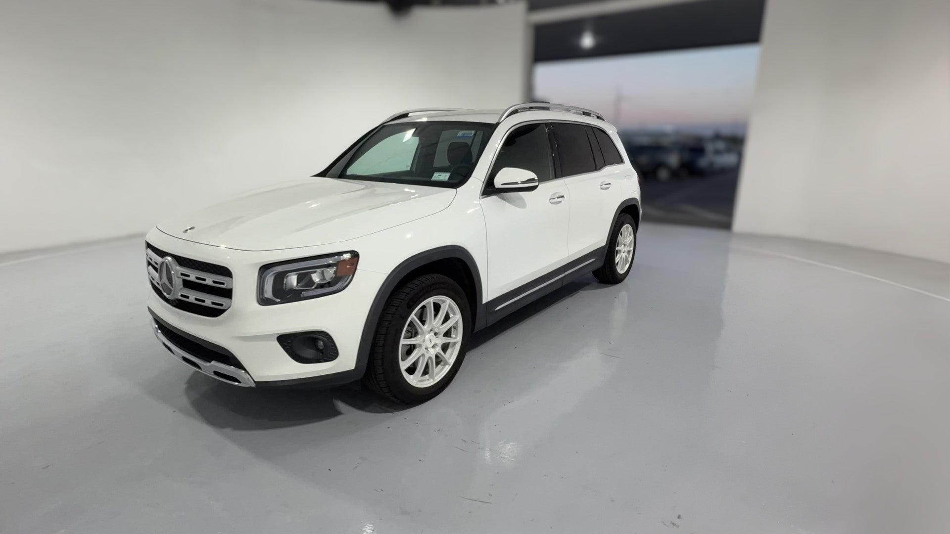 2023 Mercedes-Benz GLB vehicle photo