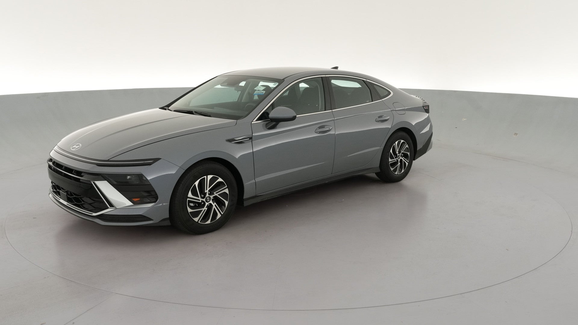 2026 Hyundai Sonata Hybrid vehicle photo