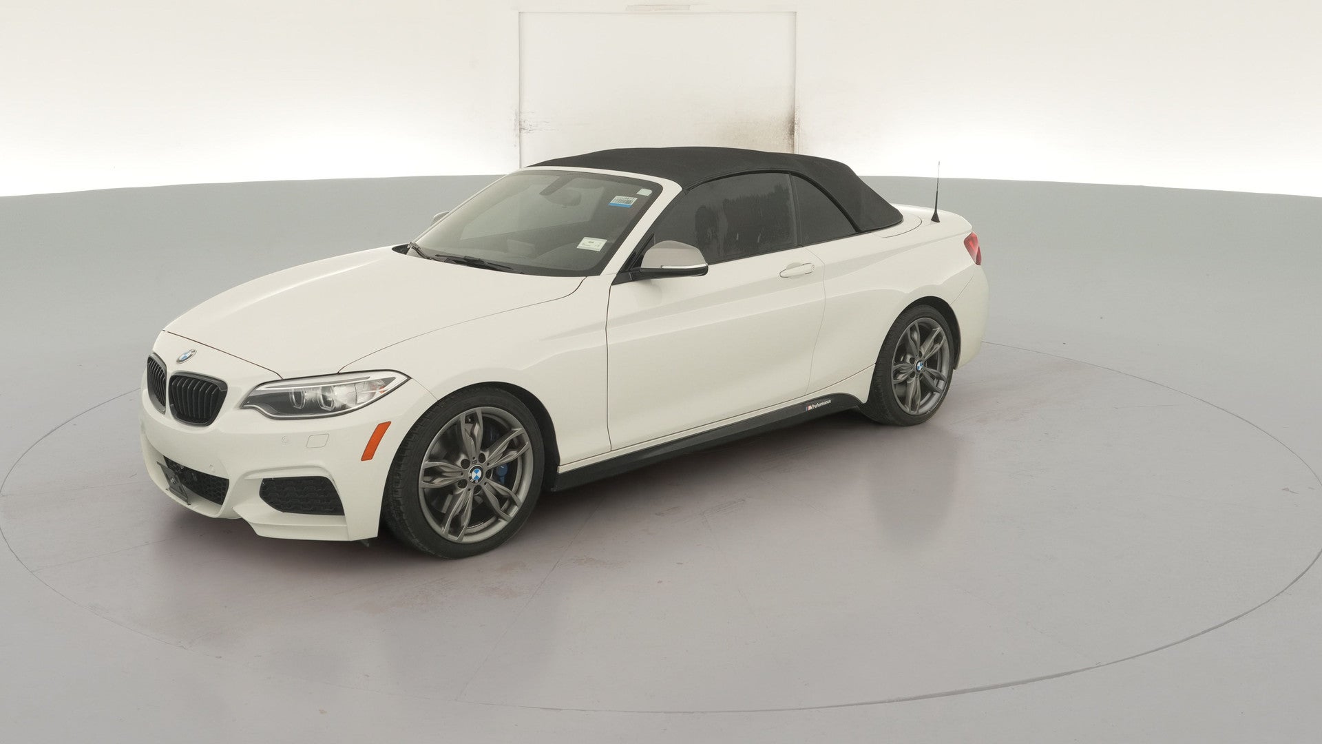 2016 BMW 2 Series vehicle photo