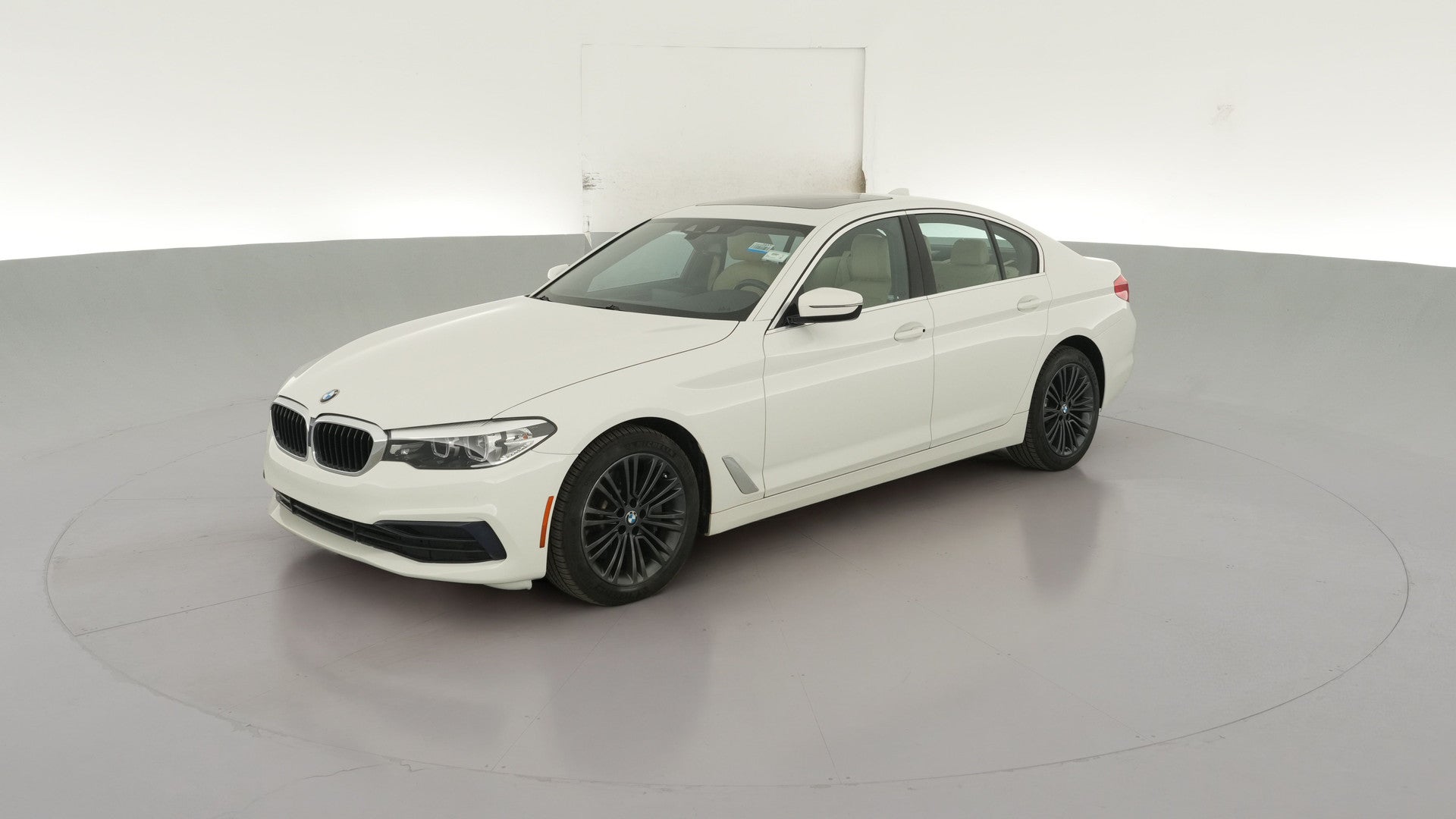 2020 BMW 5 Series vehicle photo