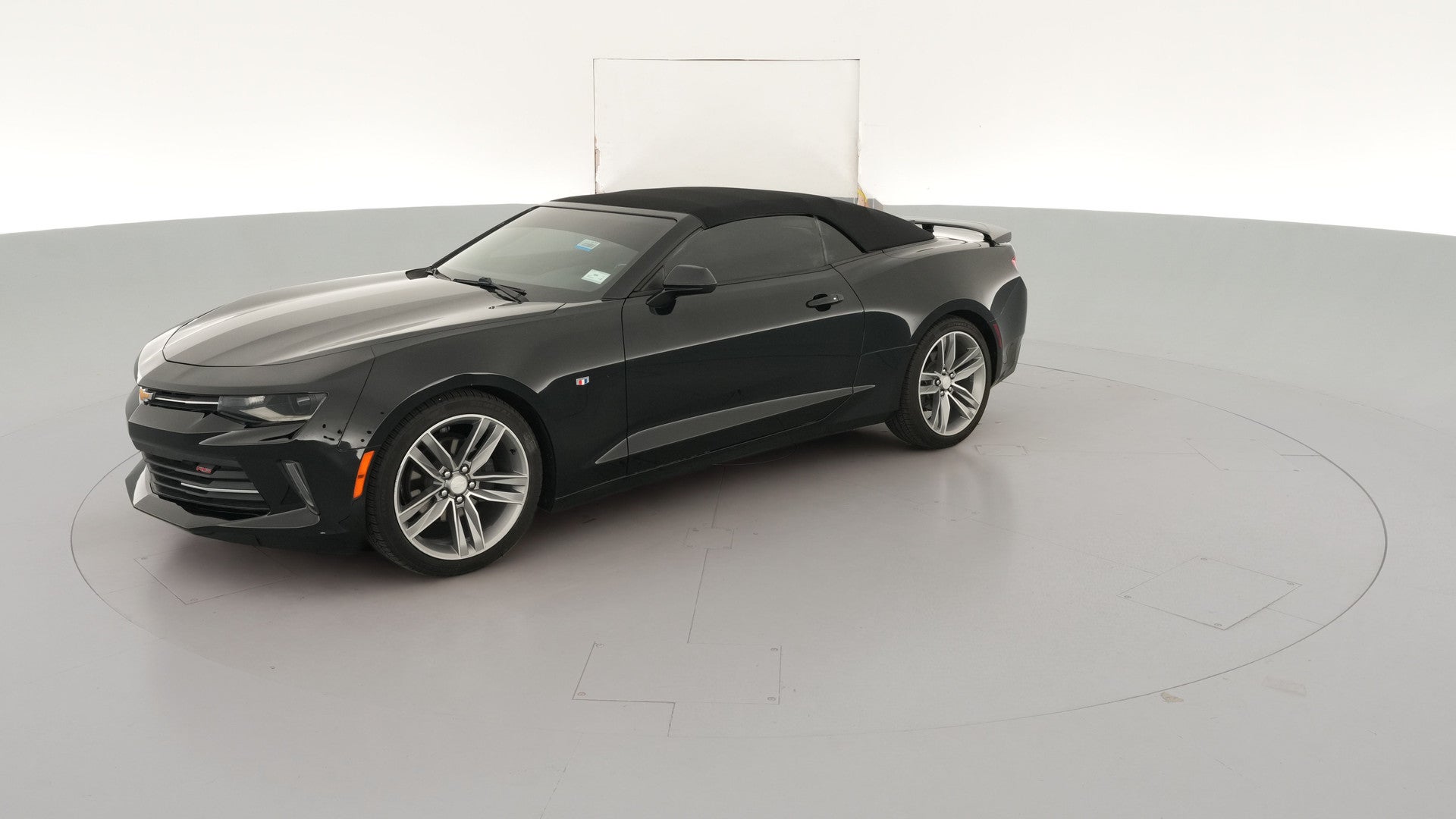 2017 Chevrolet Camaro vehicle photo