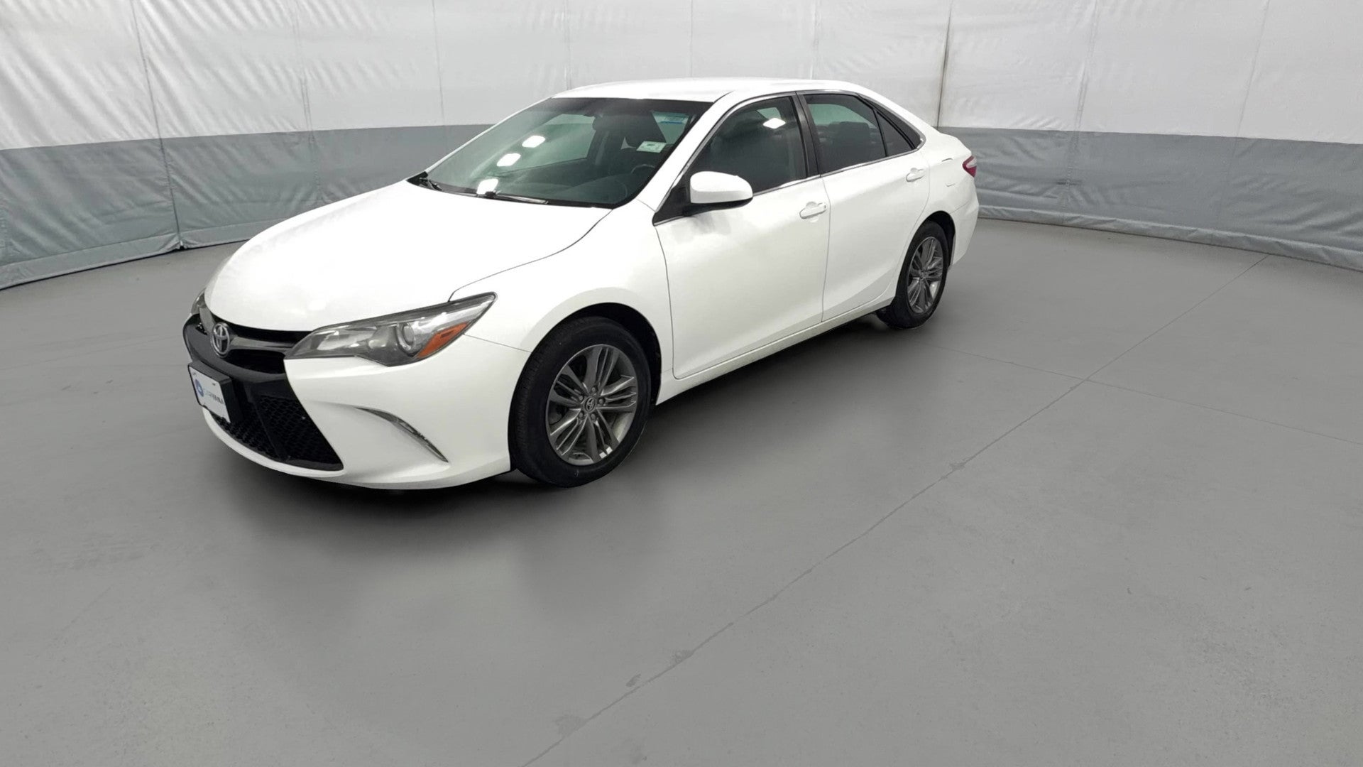 2017 Toyota Camry vehicle photo