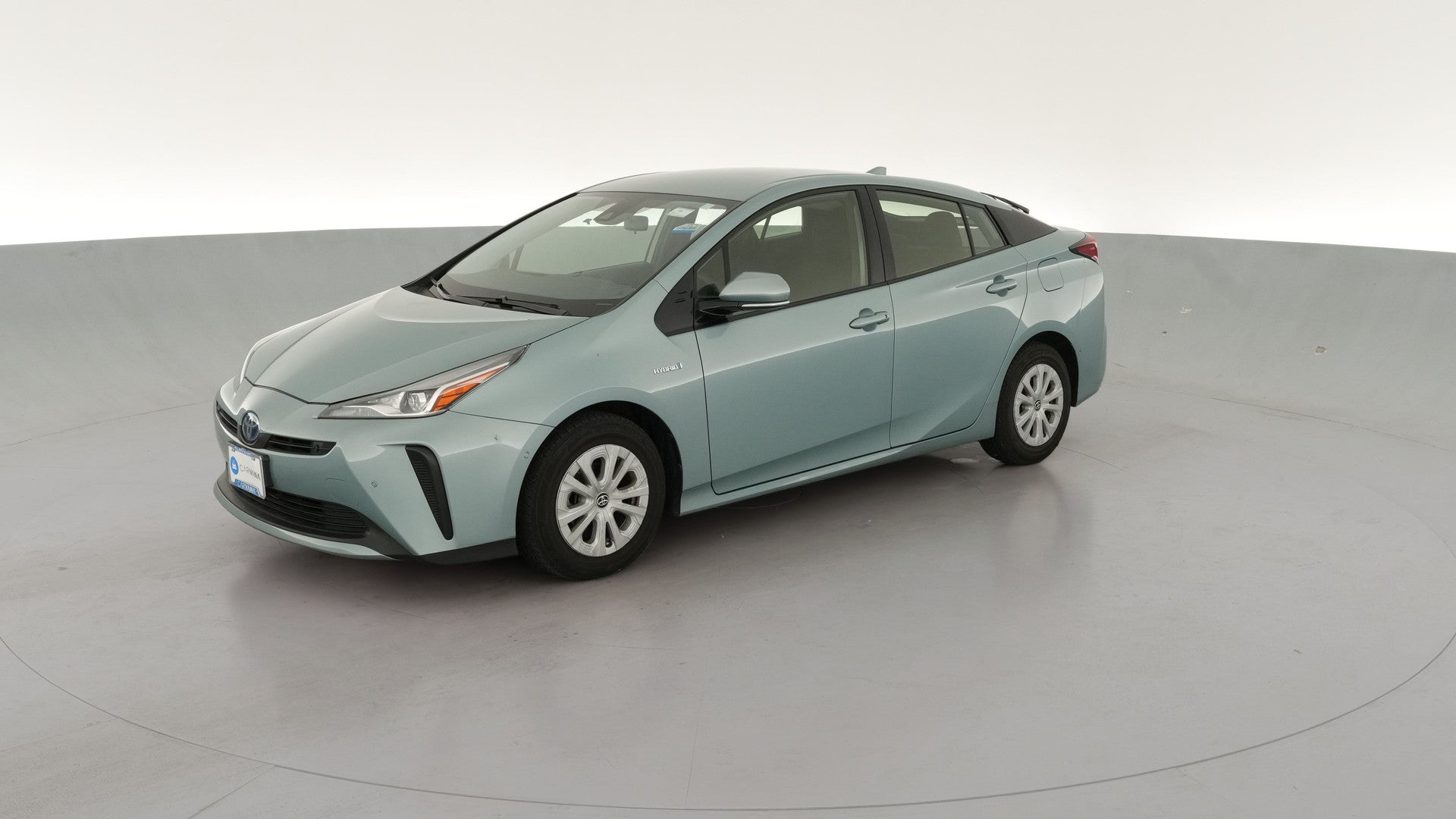 2019 Toyota Prius vehicle photo