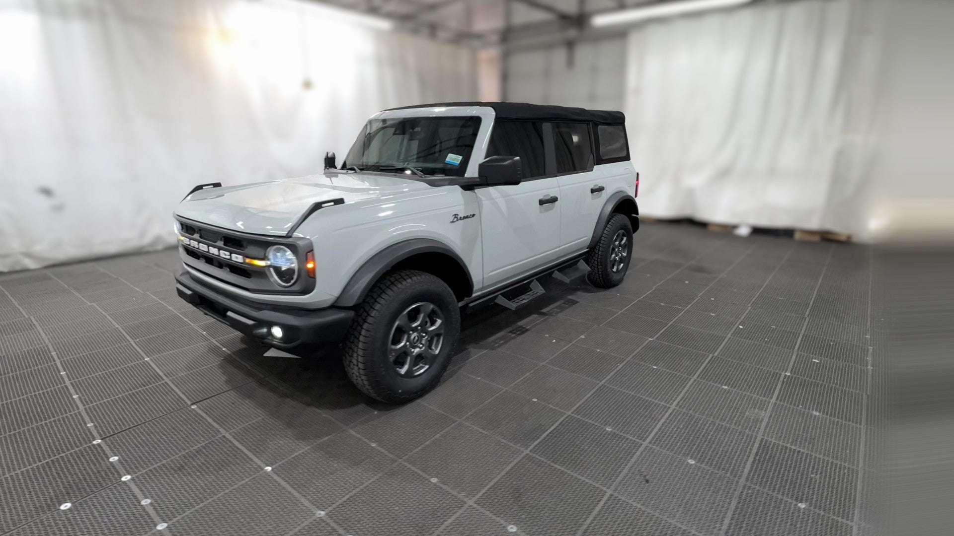 2022 Ford Bronco vehicle photo