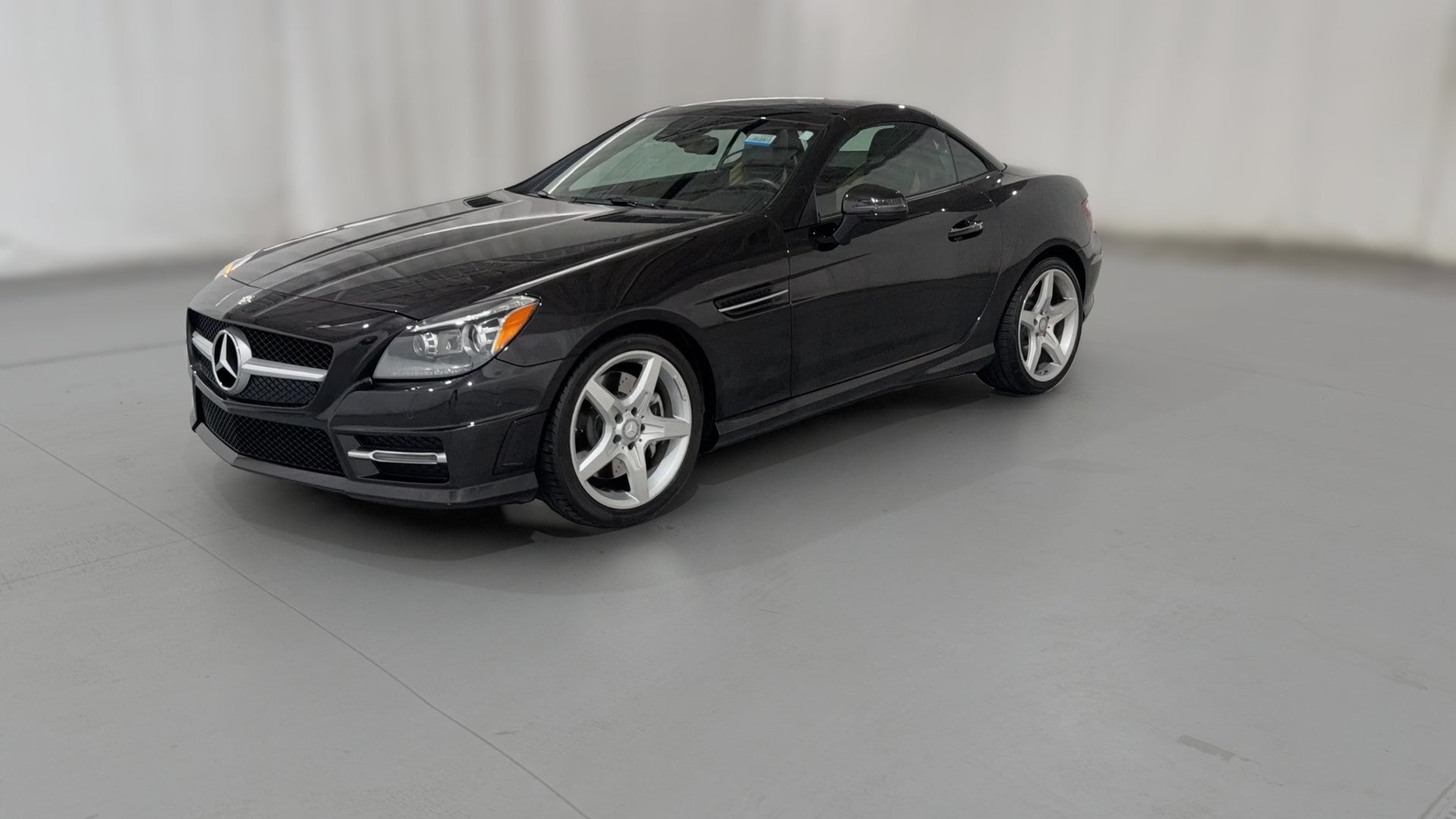 2014 Mercedes-Benz SLK-Class vehicle photo