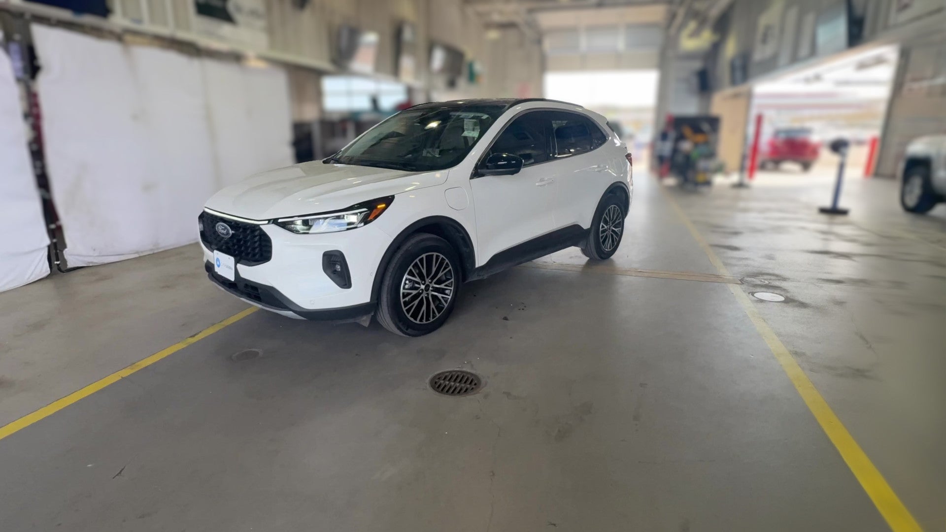 2024 Ford Escape Plug-in Hybrid vehicle photo