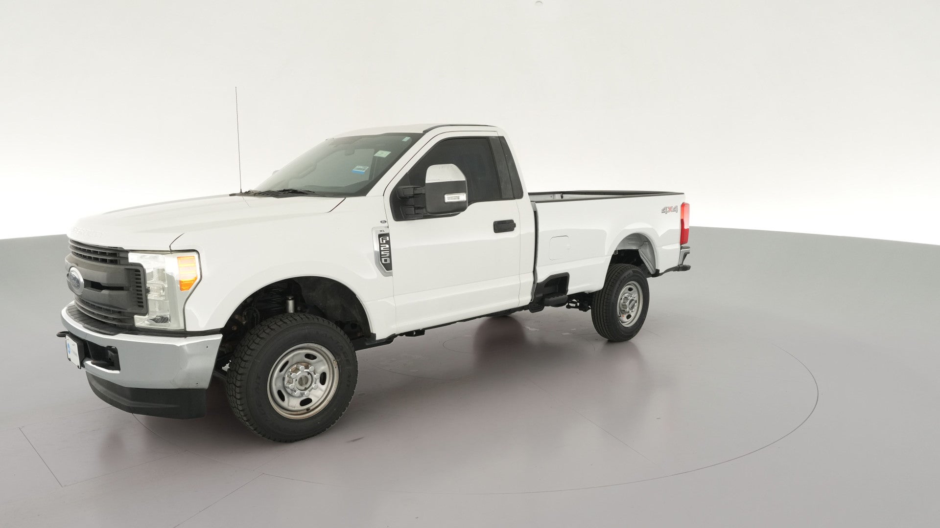 2017 Ford F250 Super Duty Regular Cab vehicle photo