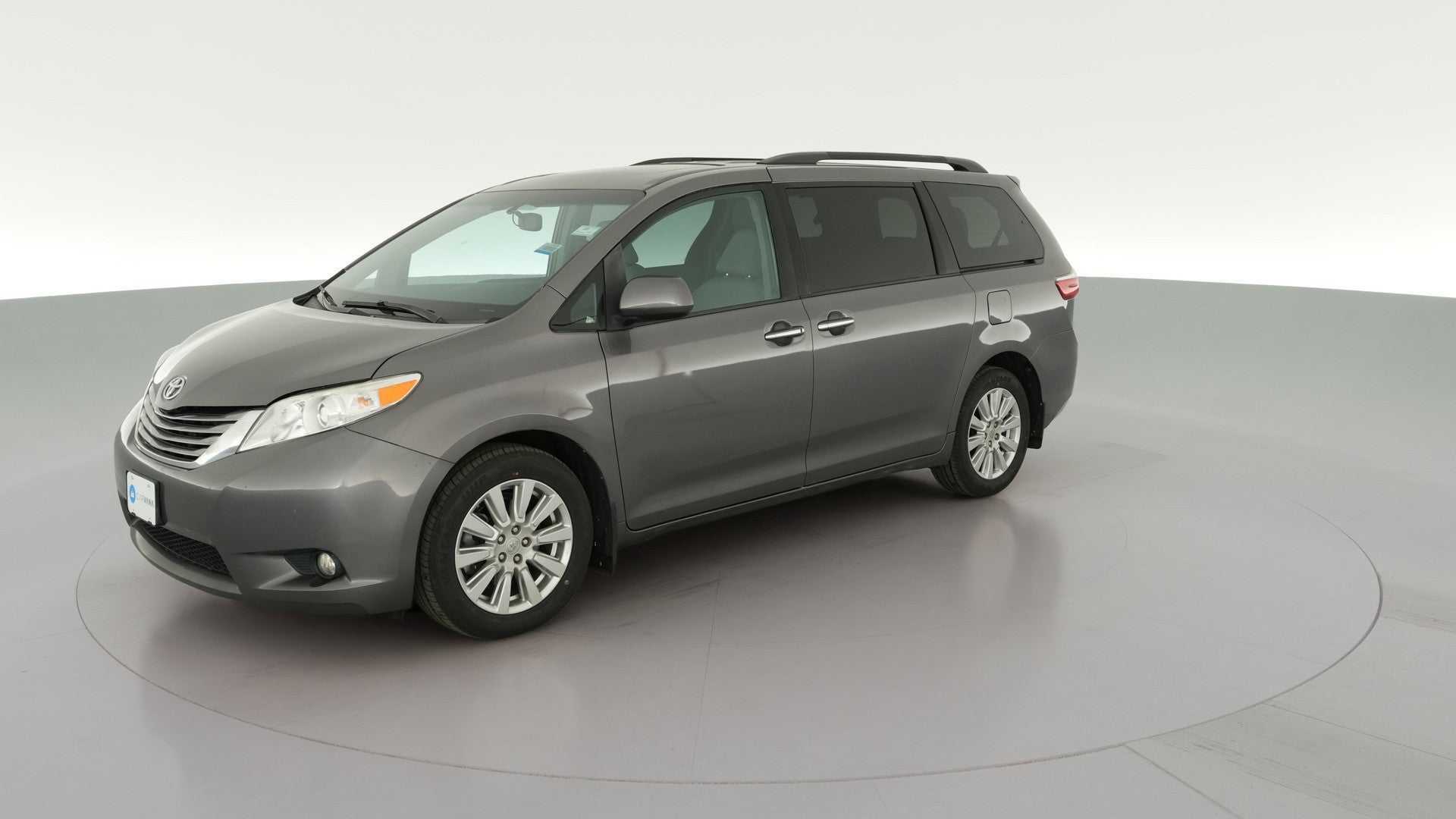 2017 Toyota Sienna vehicle photo
