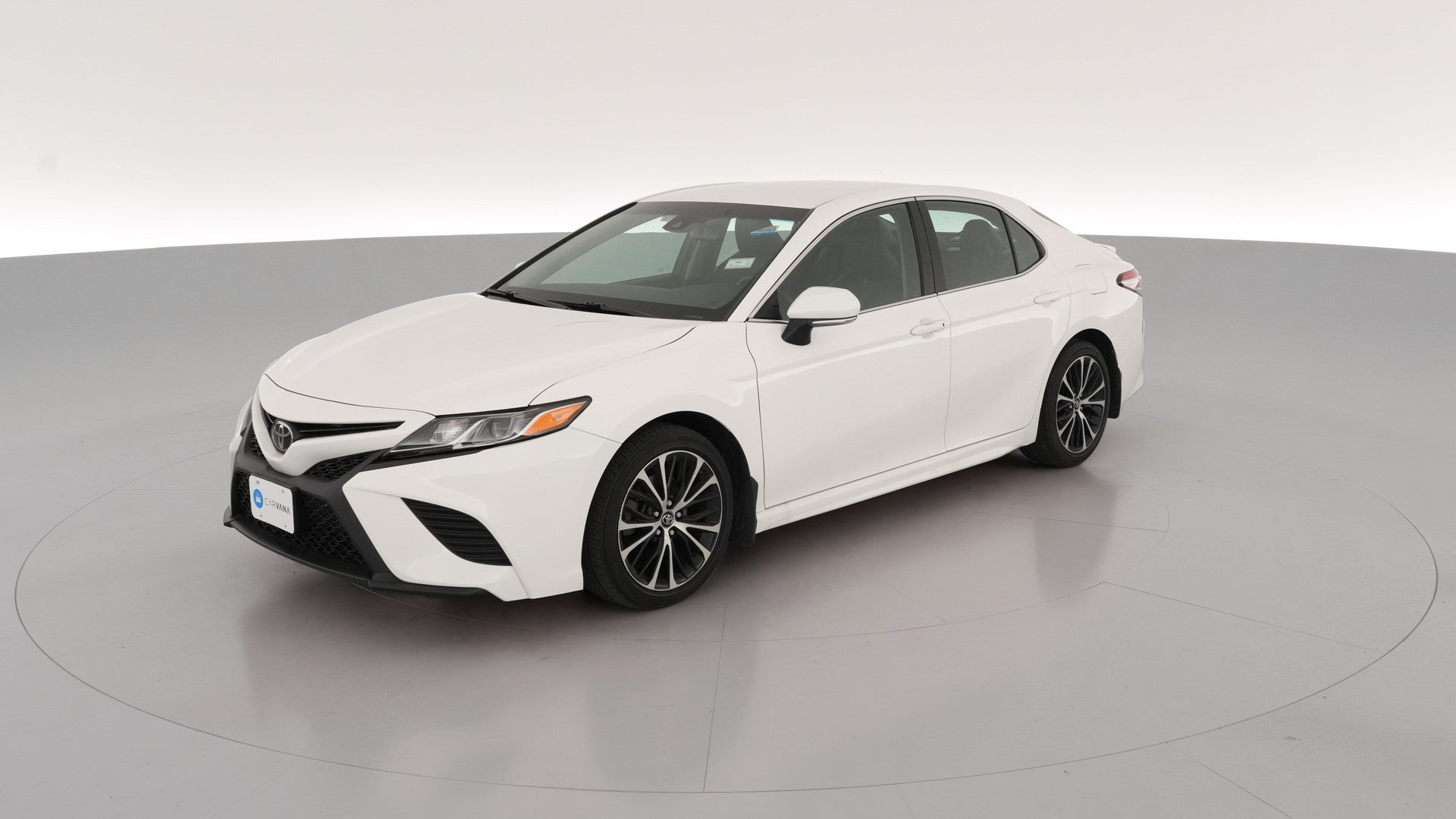 2018 Toyota Camry vehicle photo
