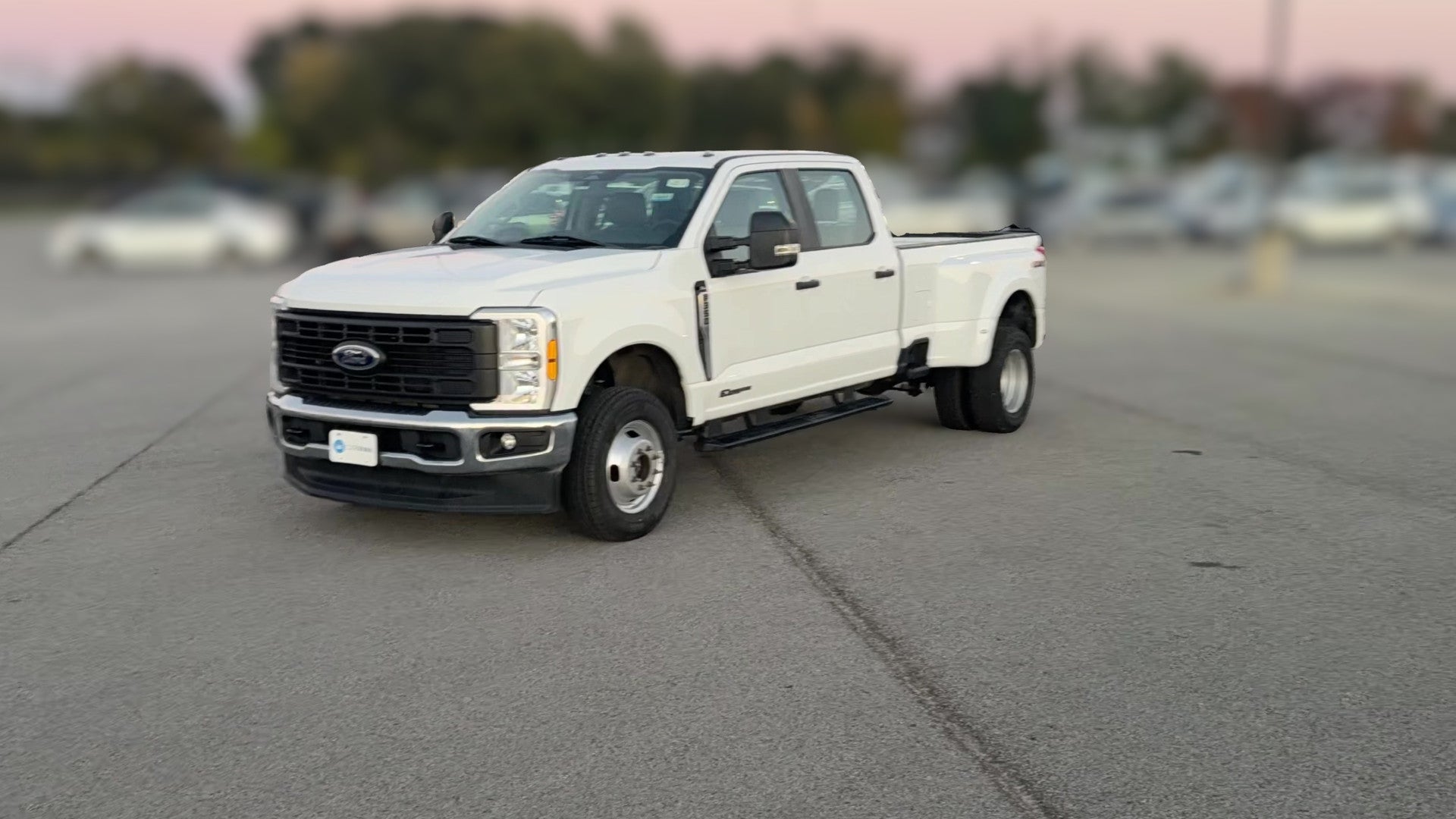 2024 Ford F350 Super Duty Crew Cab vehicle photo