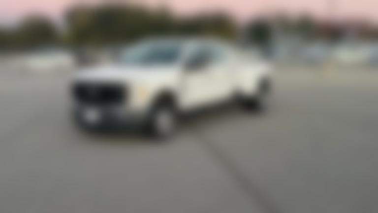 2024 Ford F350 Super Duty Crew Cab vehicle photo