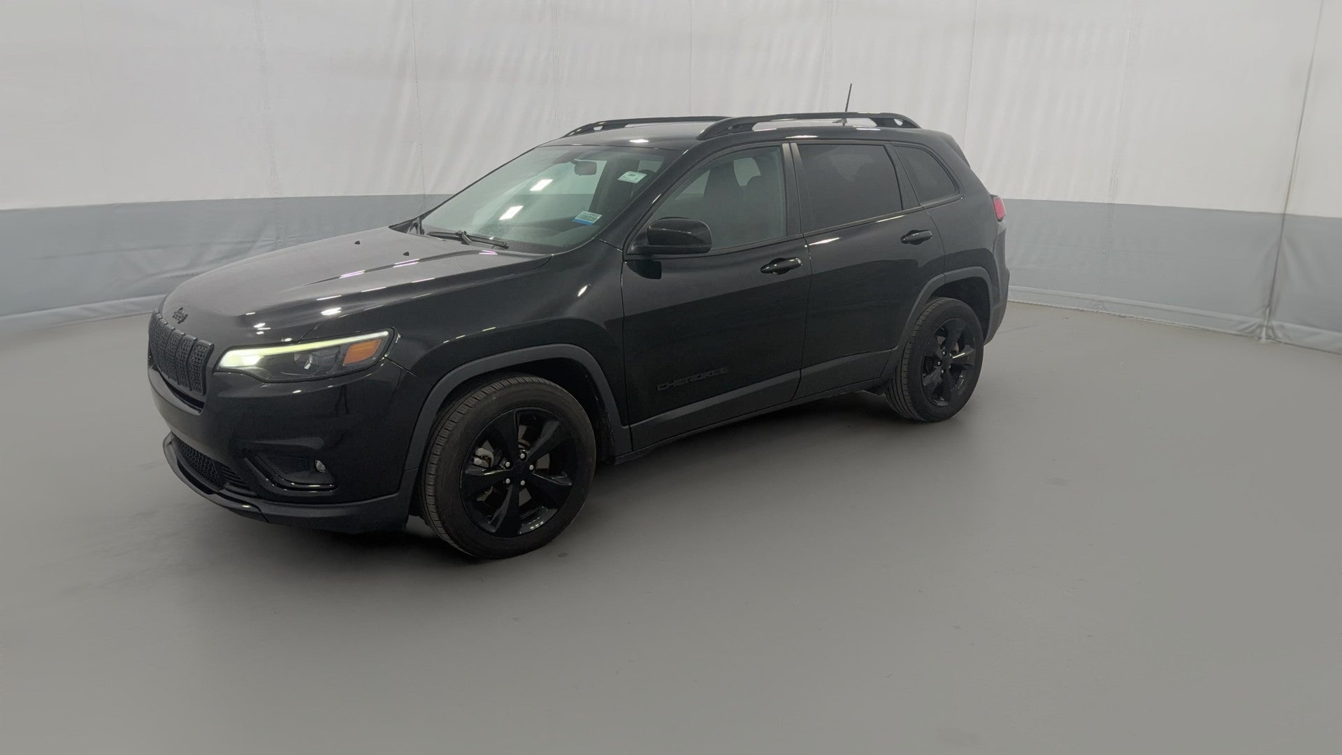 2020 Jeep Cherokee vehicle photo