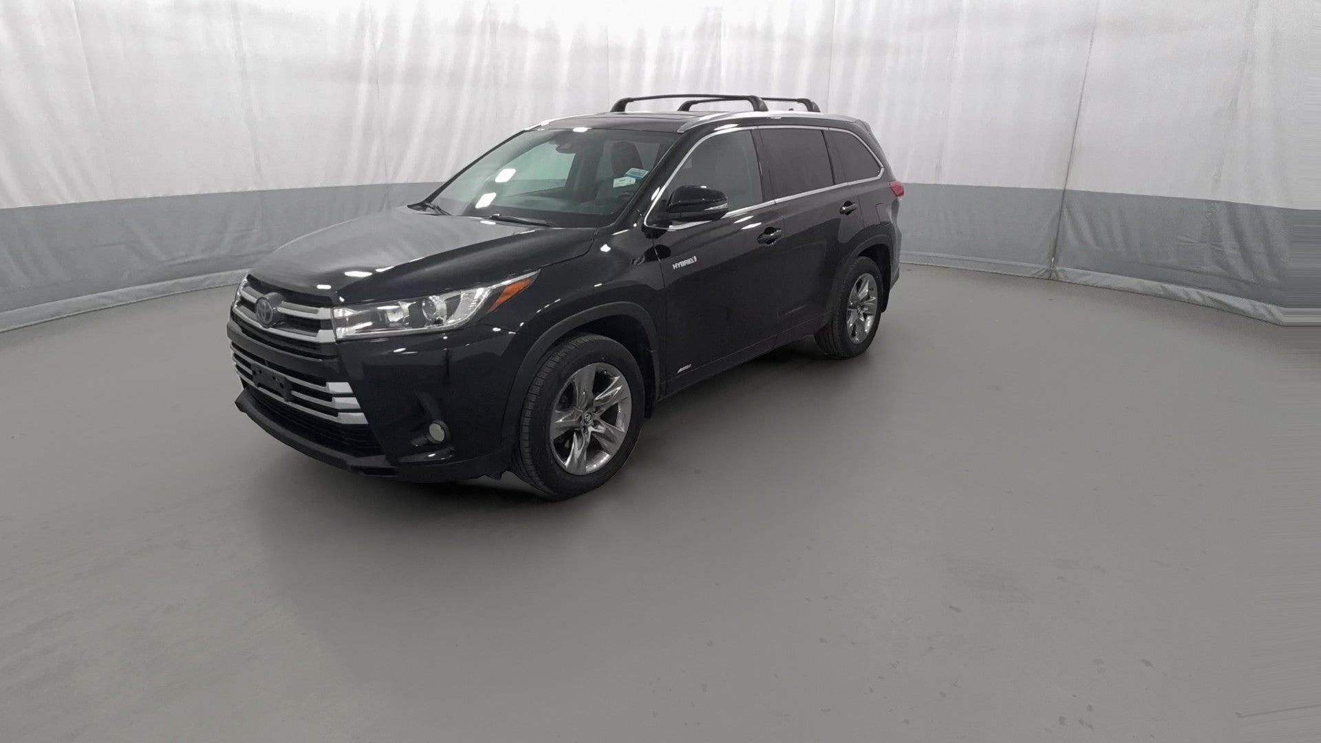 2017 Toyota Highlander Hybrid vehicle photo
