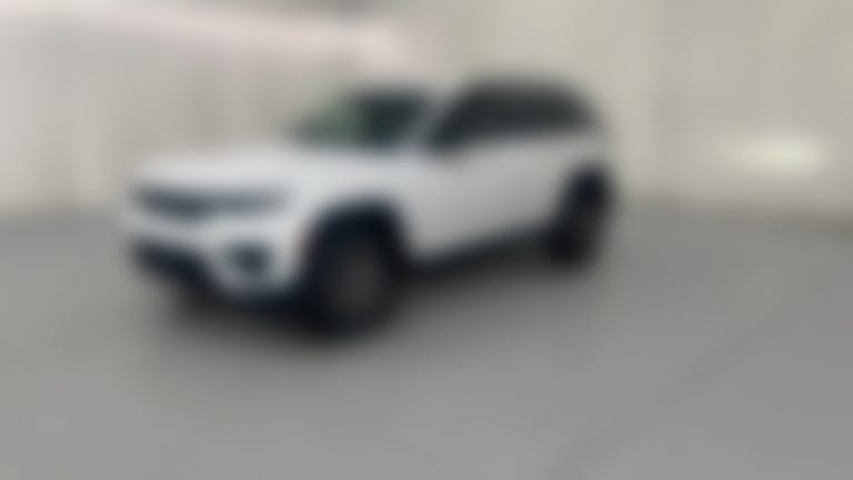 2027 Jeep Grand Cherokee vehicle photo